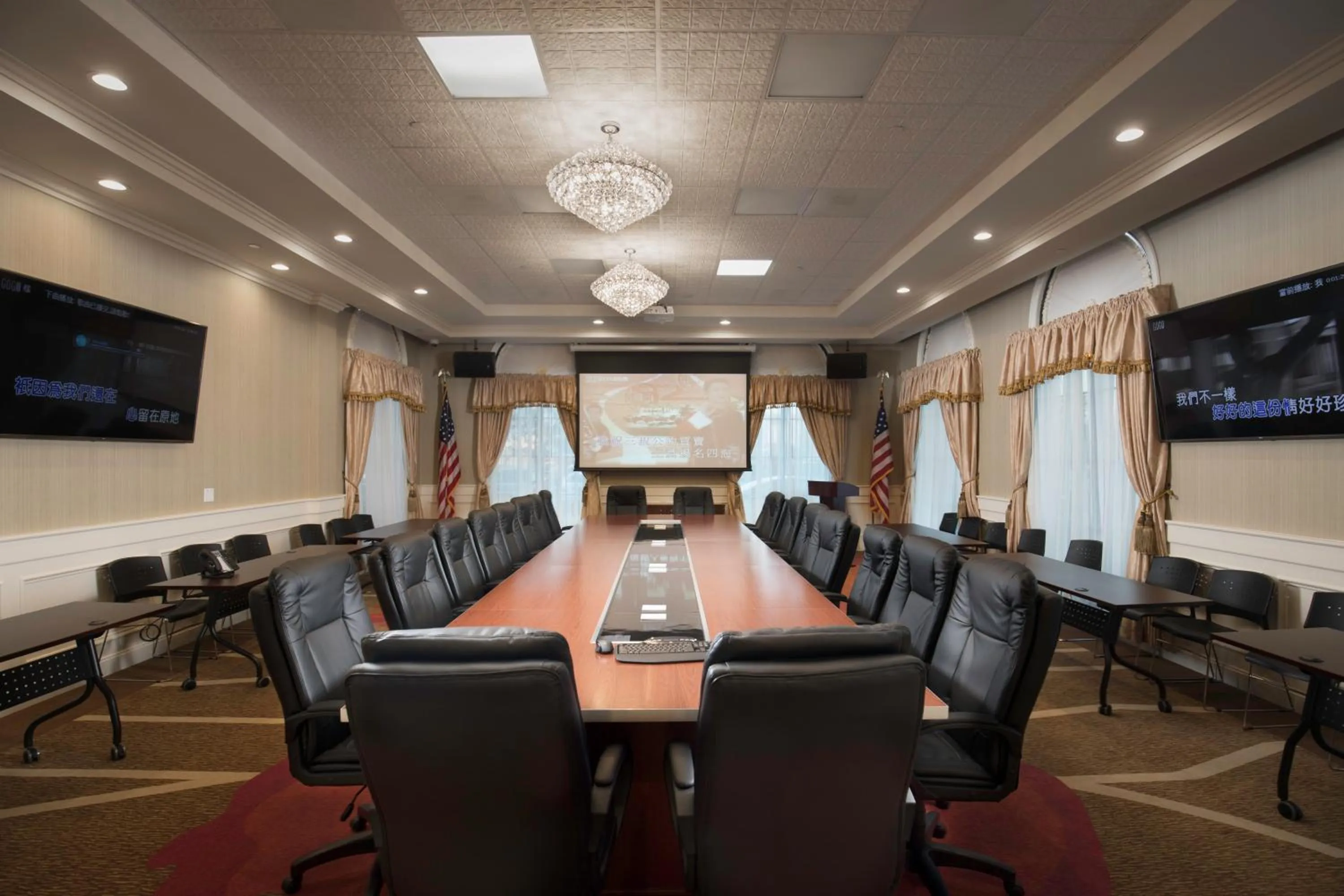 Meeting/conference room in Holiday Inn El Monte - Los Angeles by IHG