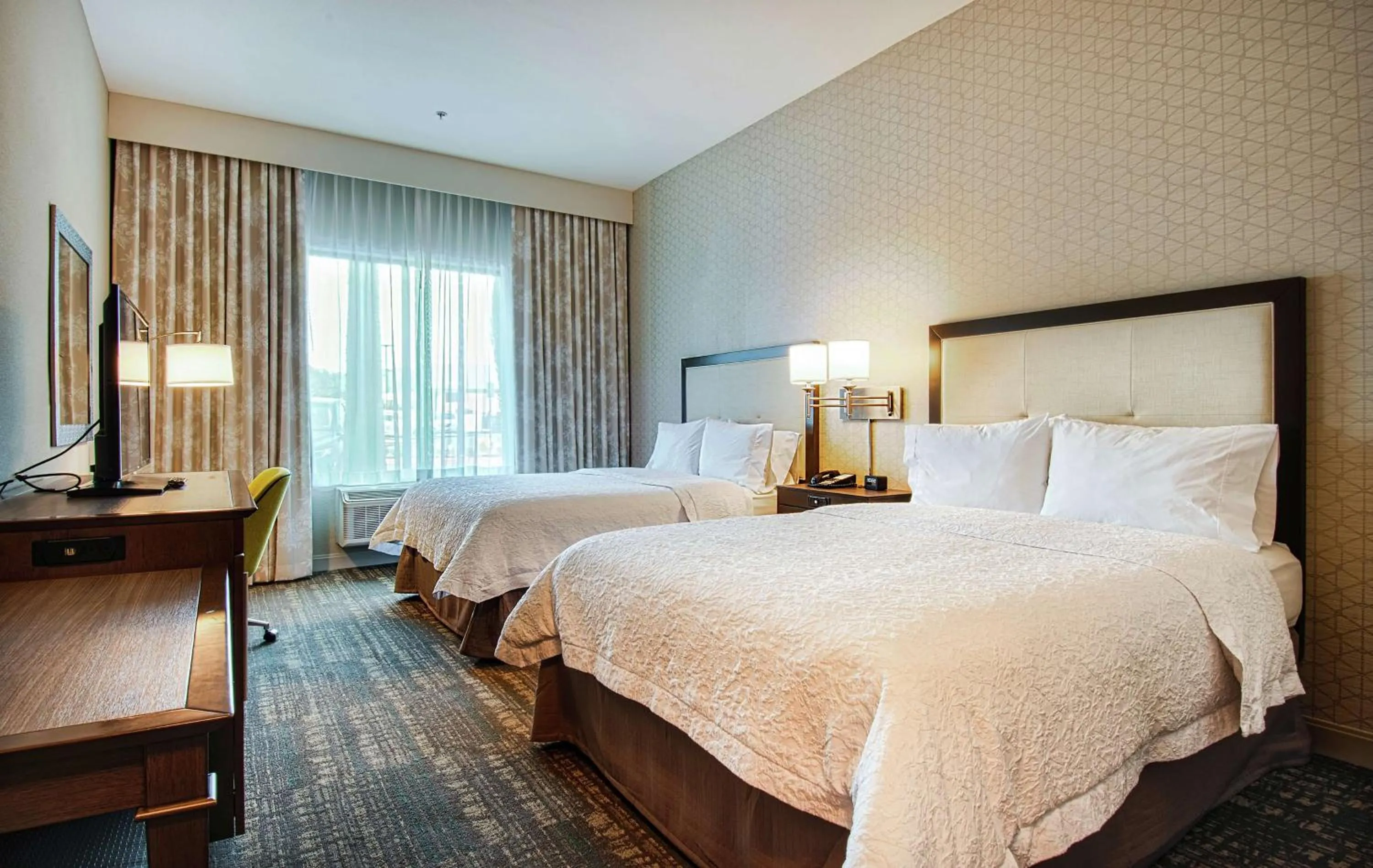 Bedroom, Bed in Hampton Inn & Suites by Hilton Mission Viejo Laguna San Juan Capistrano