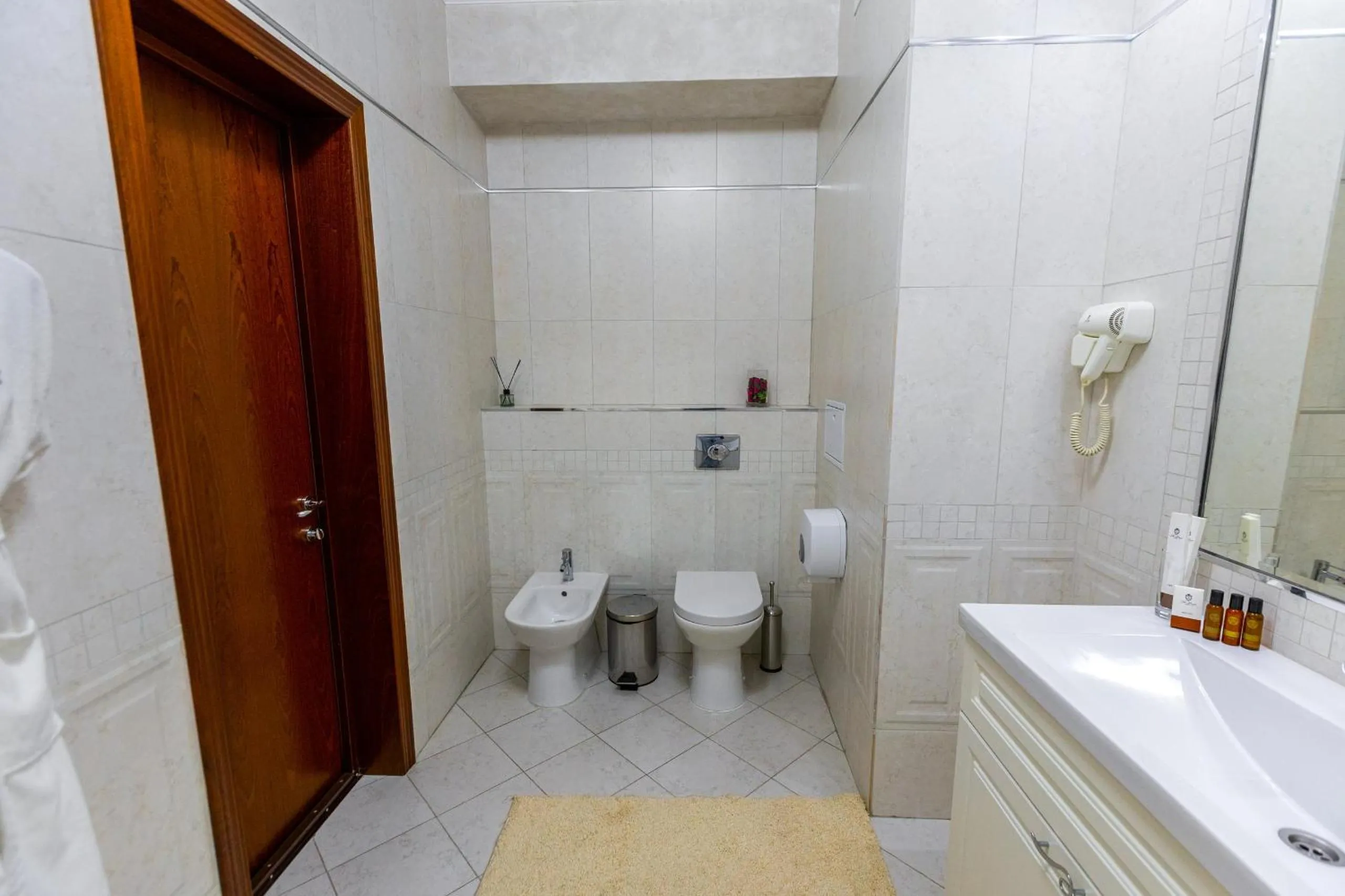 Toilet in Plaza Hotel Almaty