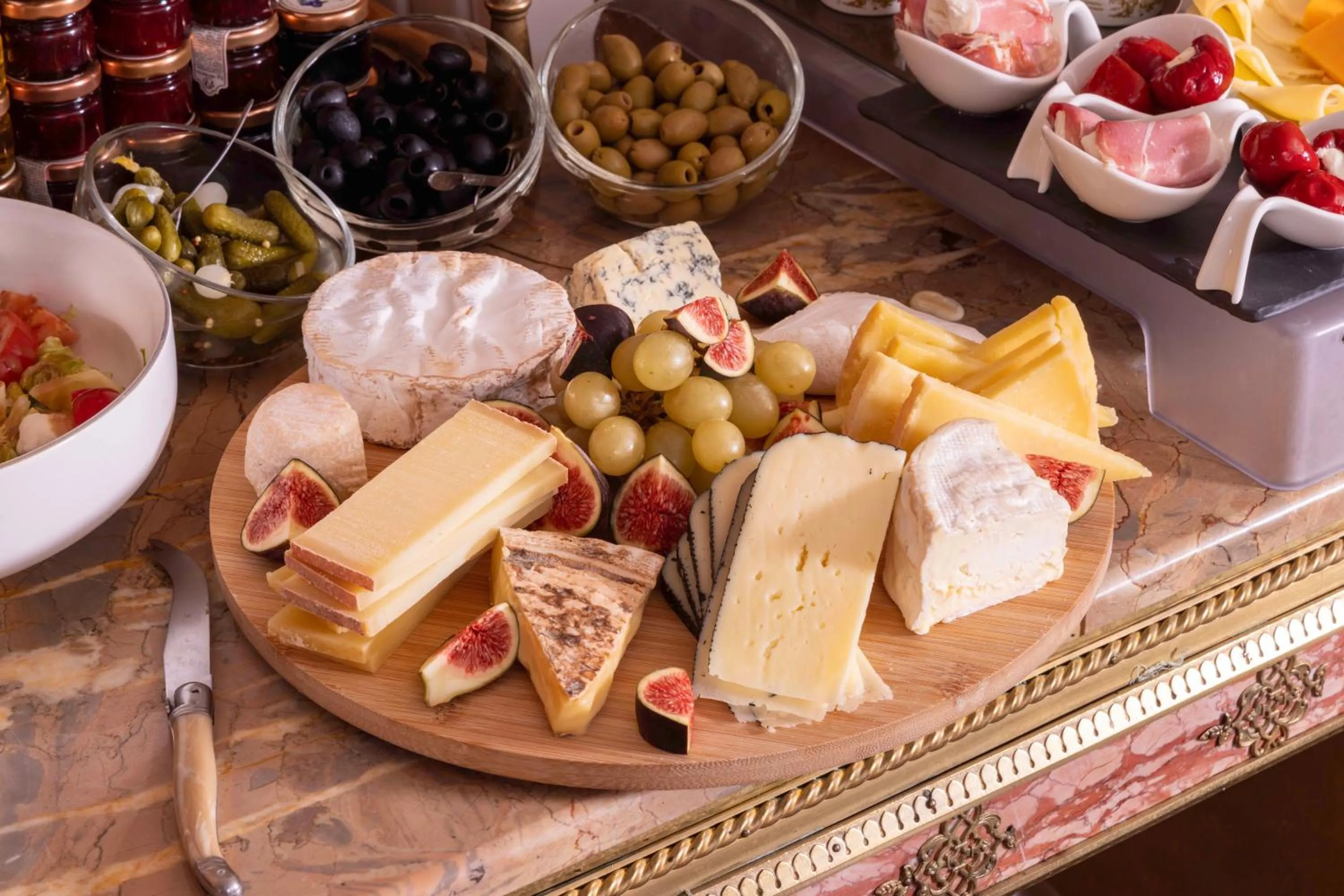 Breakfast in Hotel & Spa Saint-Jacques