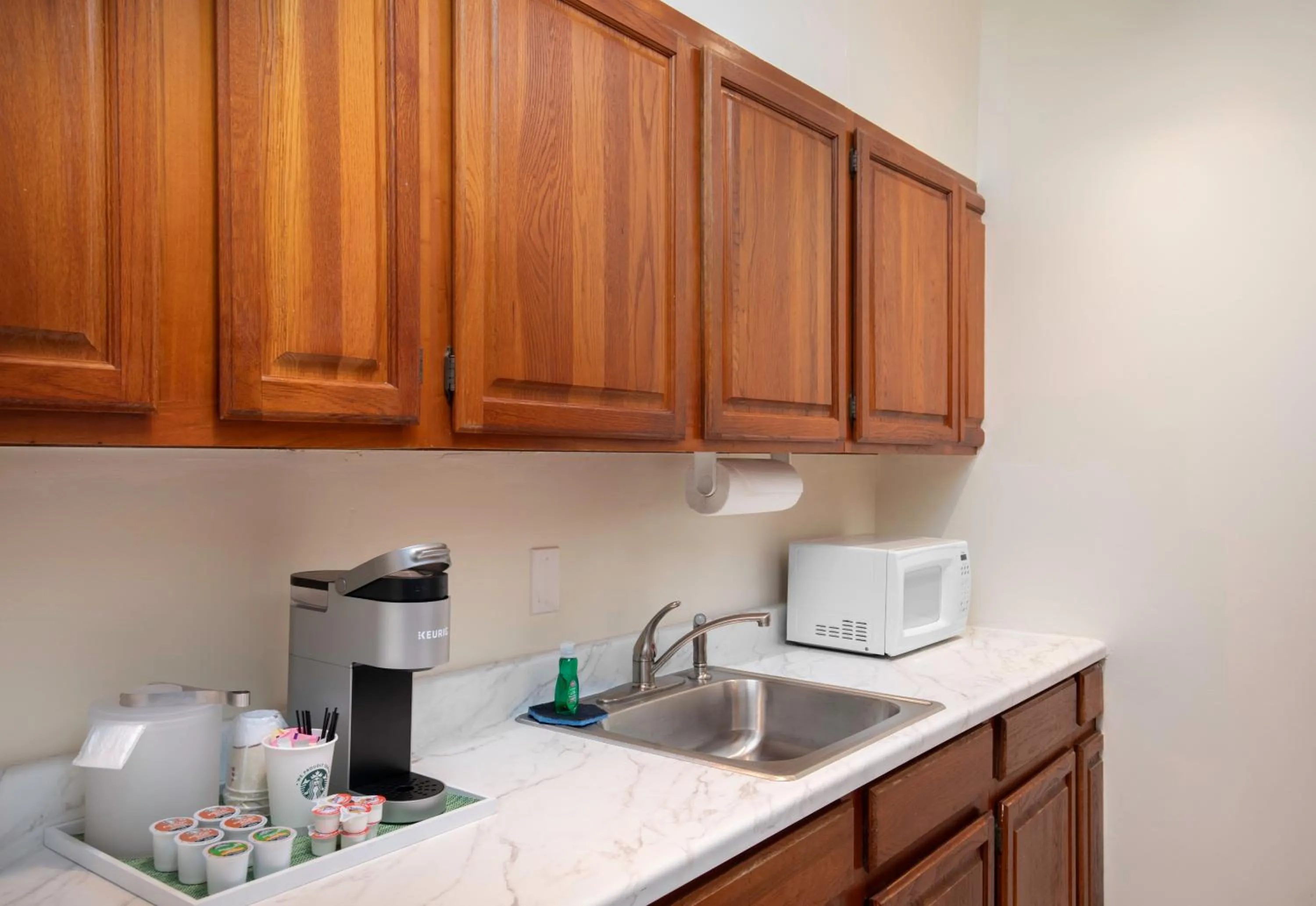 Kitchen or kitchenette in Southernmost Inn Adult Exclusive