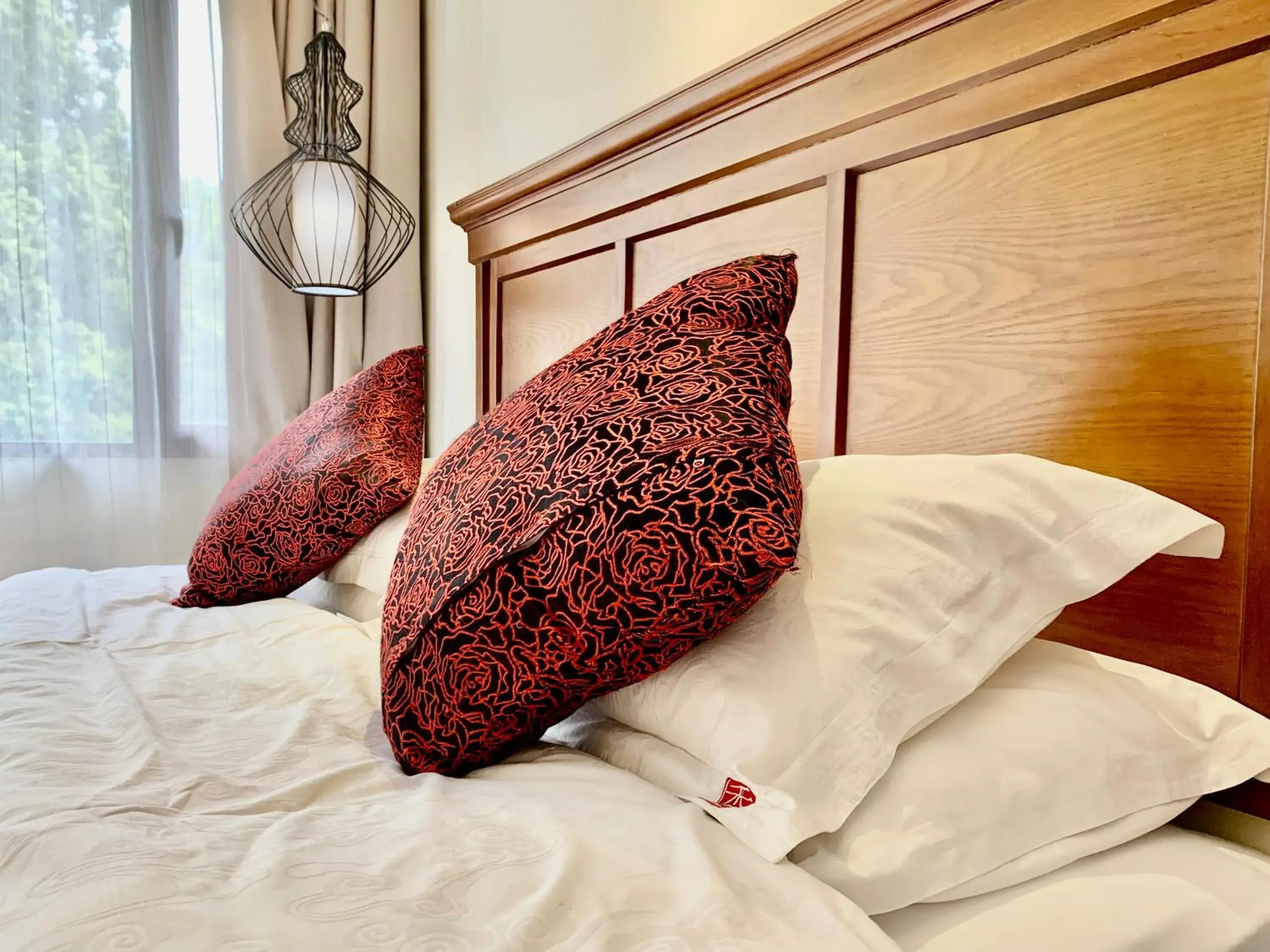 King Room with Garden View in Guilin Crystal Crescent Moon Hotel King Room with Garden View in Guilin Crystal Crescent Moon Hotel