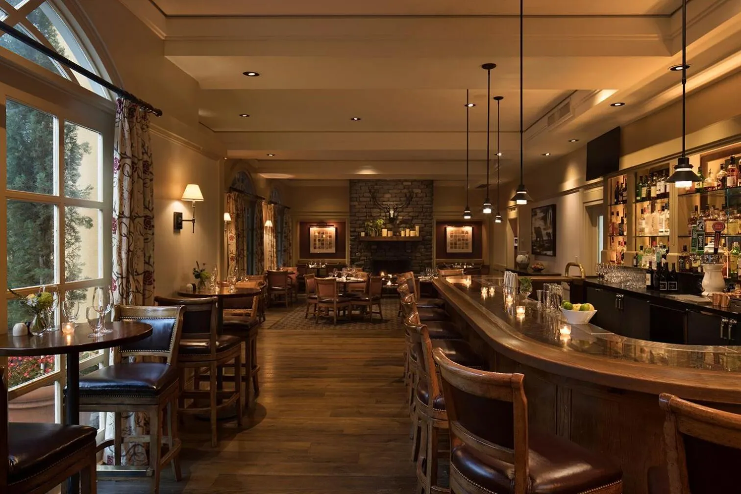 Lounge or bar in Lafayette Park Hotel & Spa