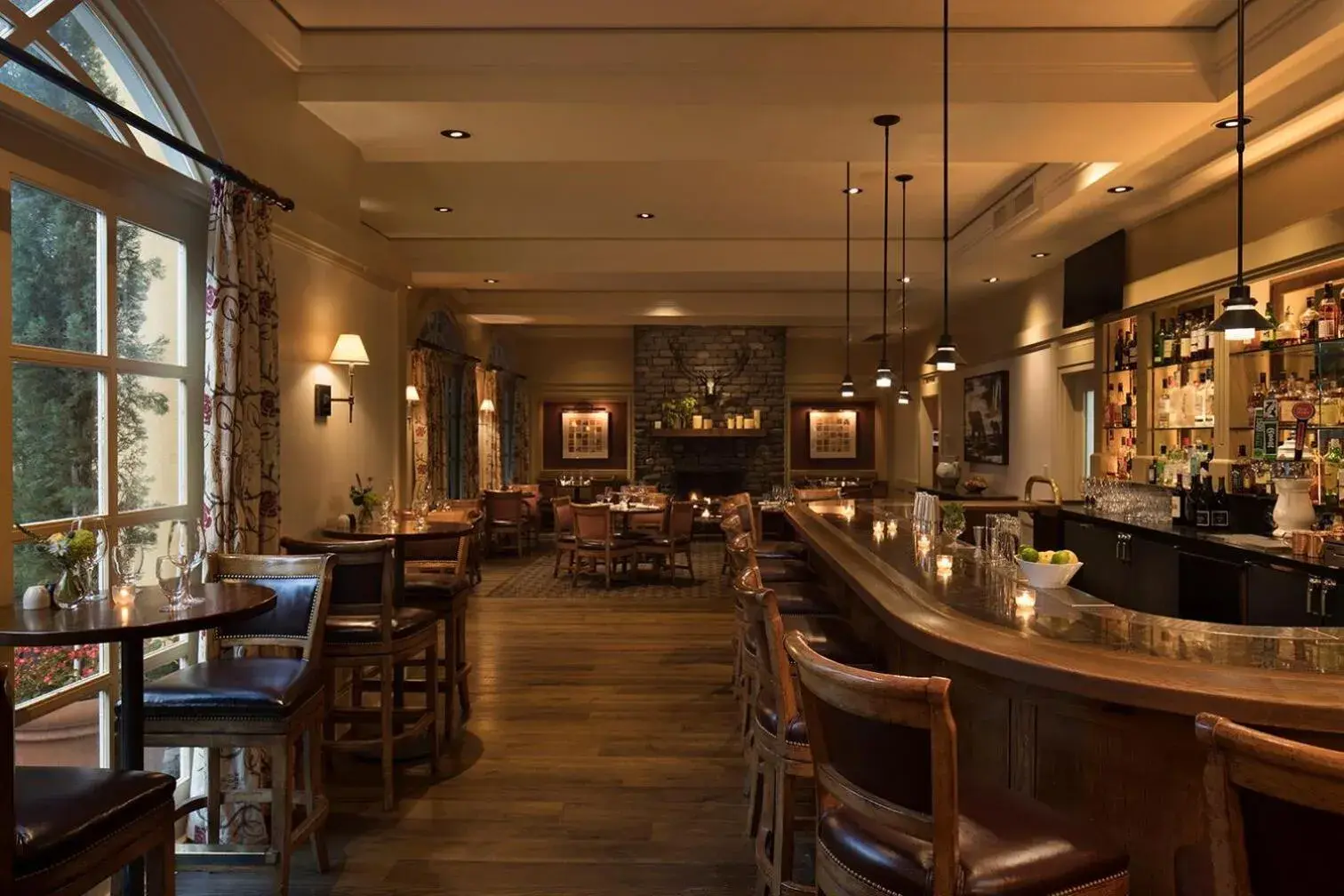 Lounge or bar in Lafayette Park Hotel & Spa Lounge or bar in Lafayette Park Hotel & Spa