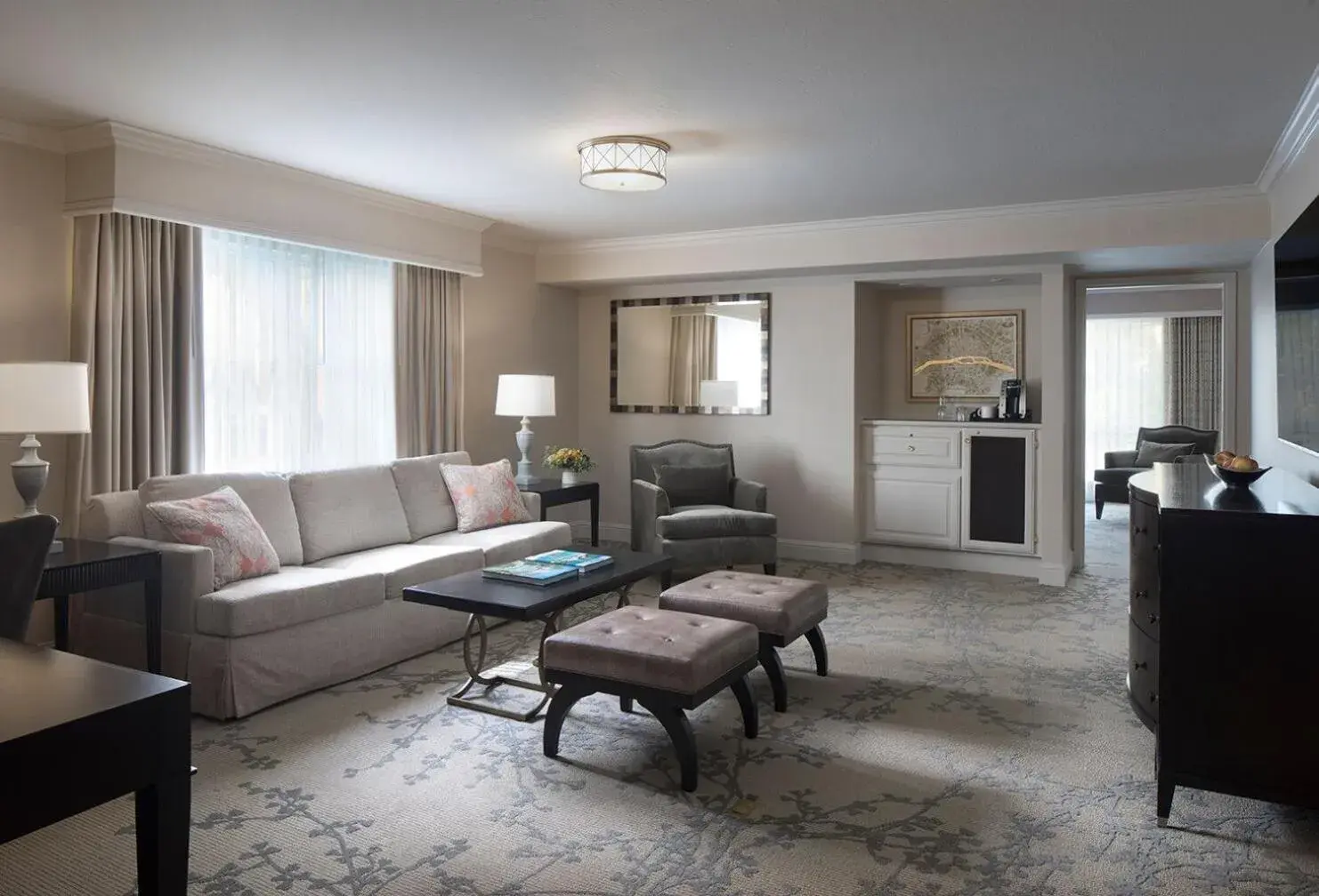 Living room in Lafayette Park Hotel & Spa Living room in Lafayette Park Hotel & Spa