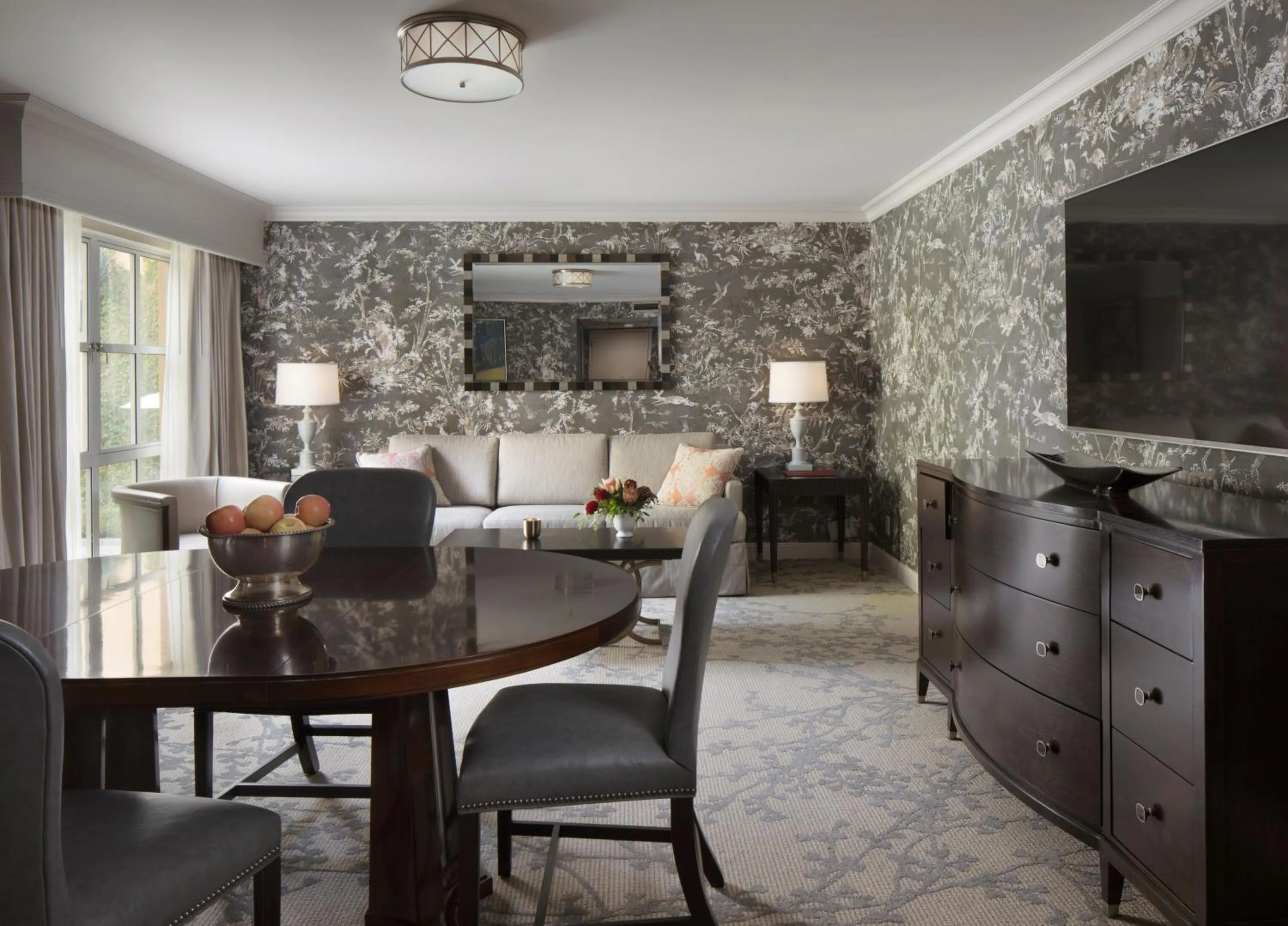 Seating area in Lafayette Park Hotel & Spa