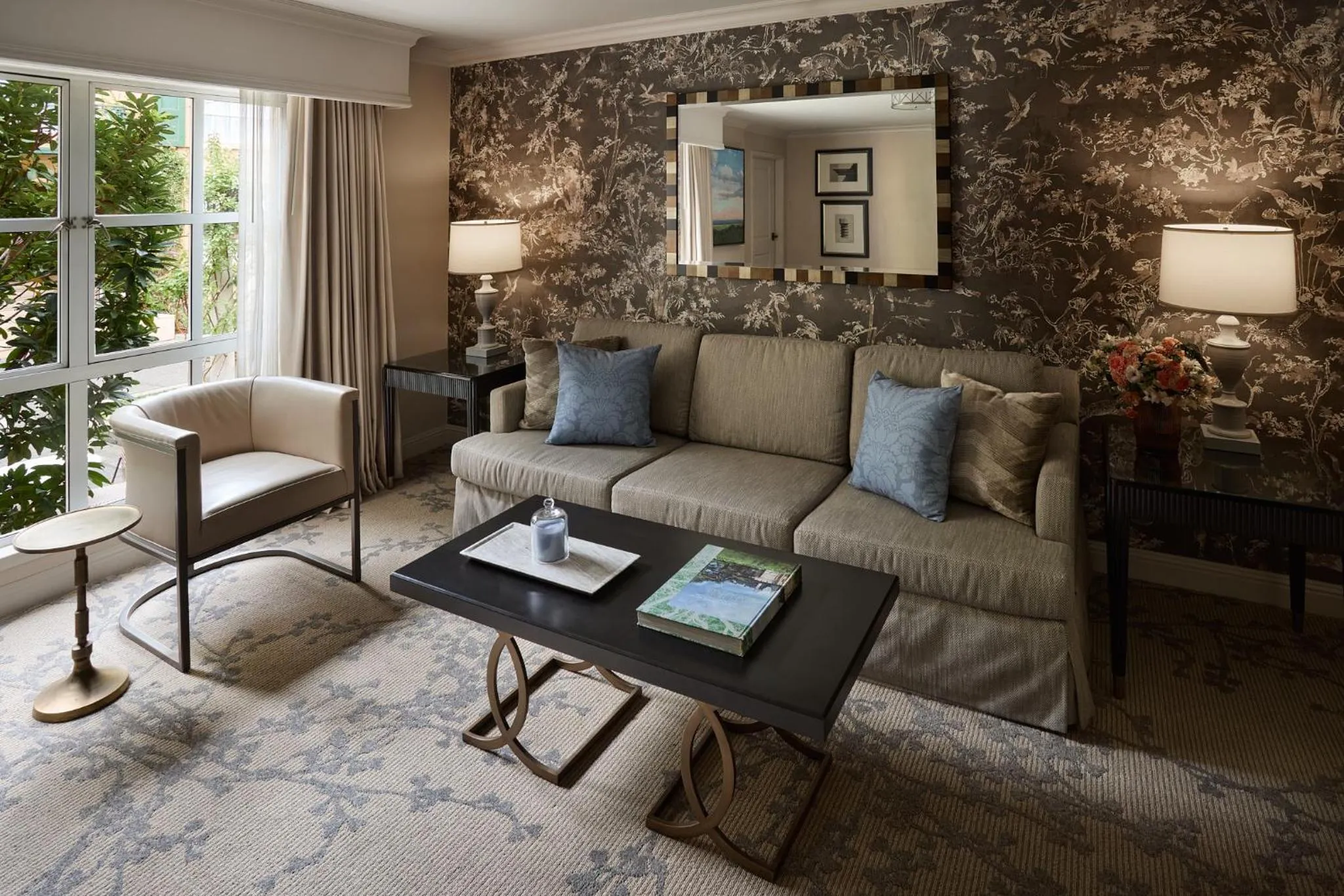 Seating area in Lafayette Park Hotel & Spa