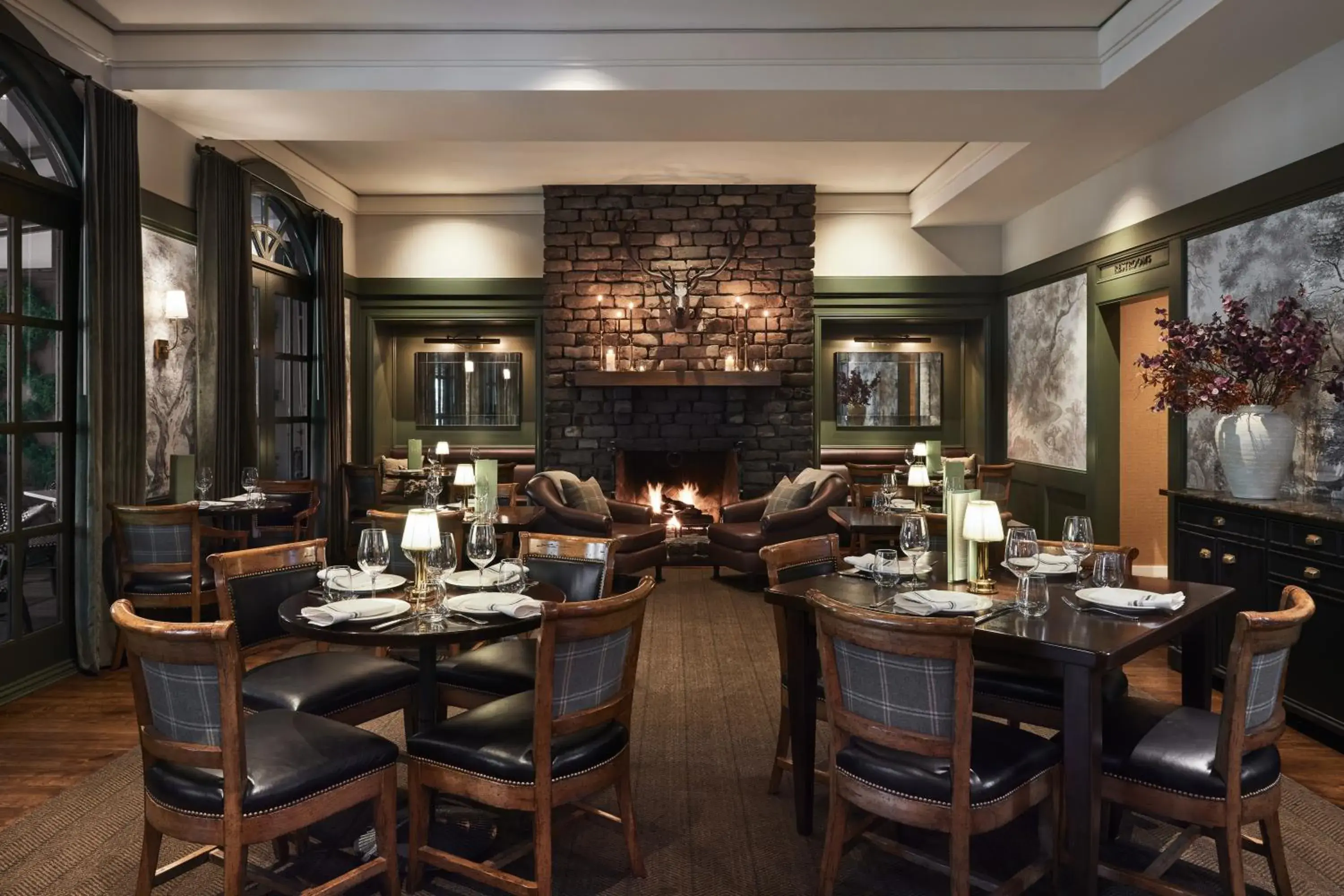 Restaurant/places to eat in Lafayette Park Hotel & Spa Restaurant/places to eat in Lafayette Park Hotel & Spa
