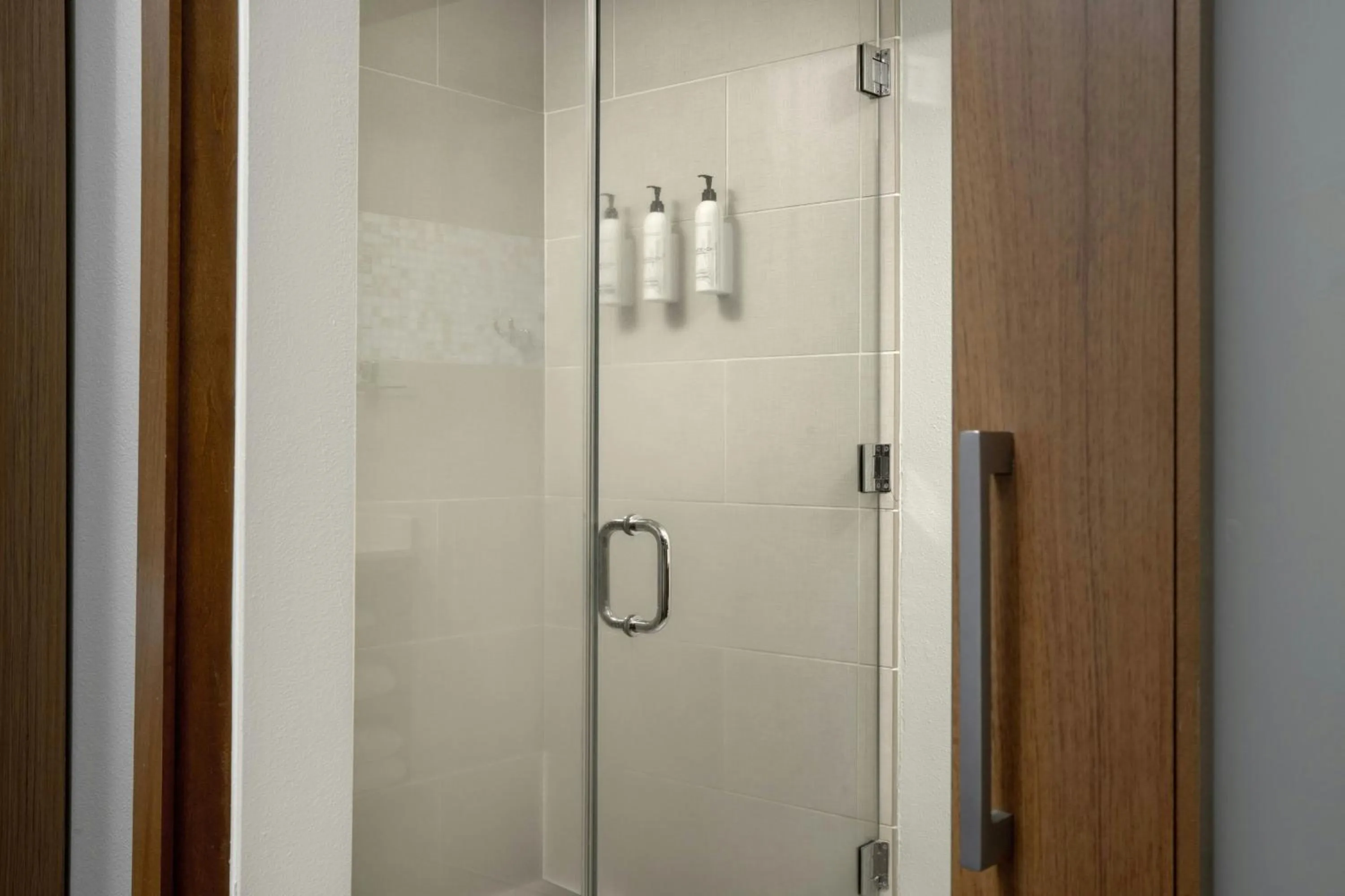 Bathroom in Springhill Suites by Marriott Savannah Downtown Historic District