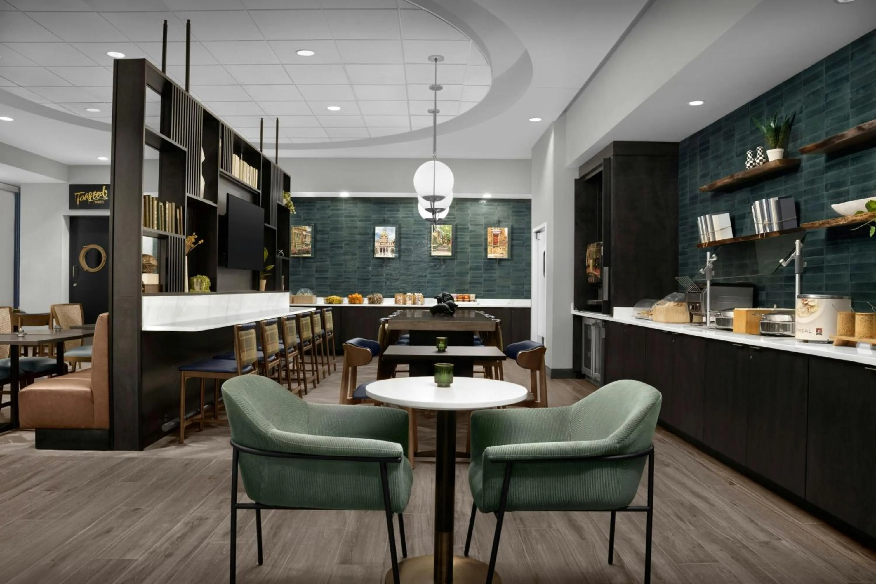 Breakfast in Springhill Suites by Marriott Savannah Downtown Historic District