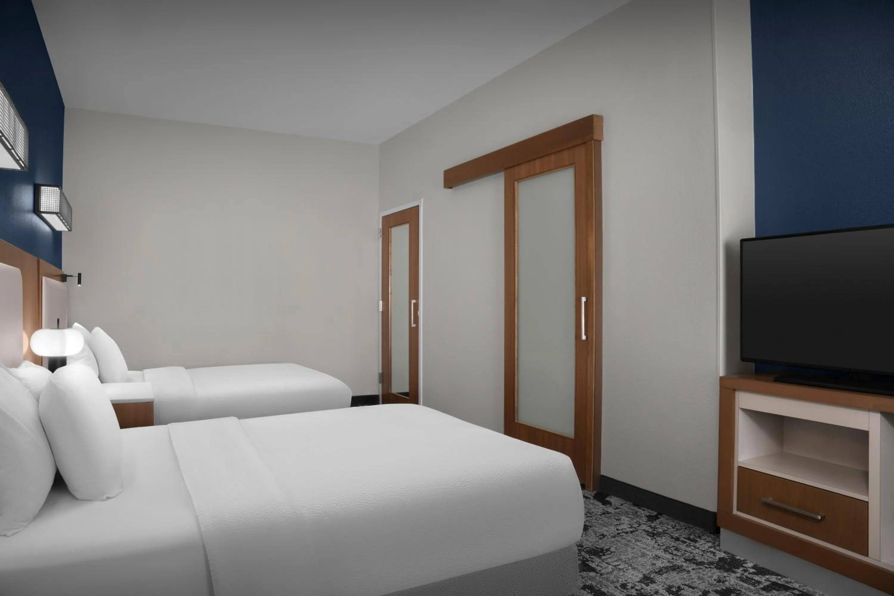 Bedroom, Bed in Springhill Suites by Marriott Savannah Downtown Historic District