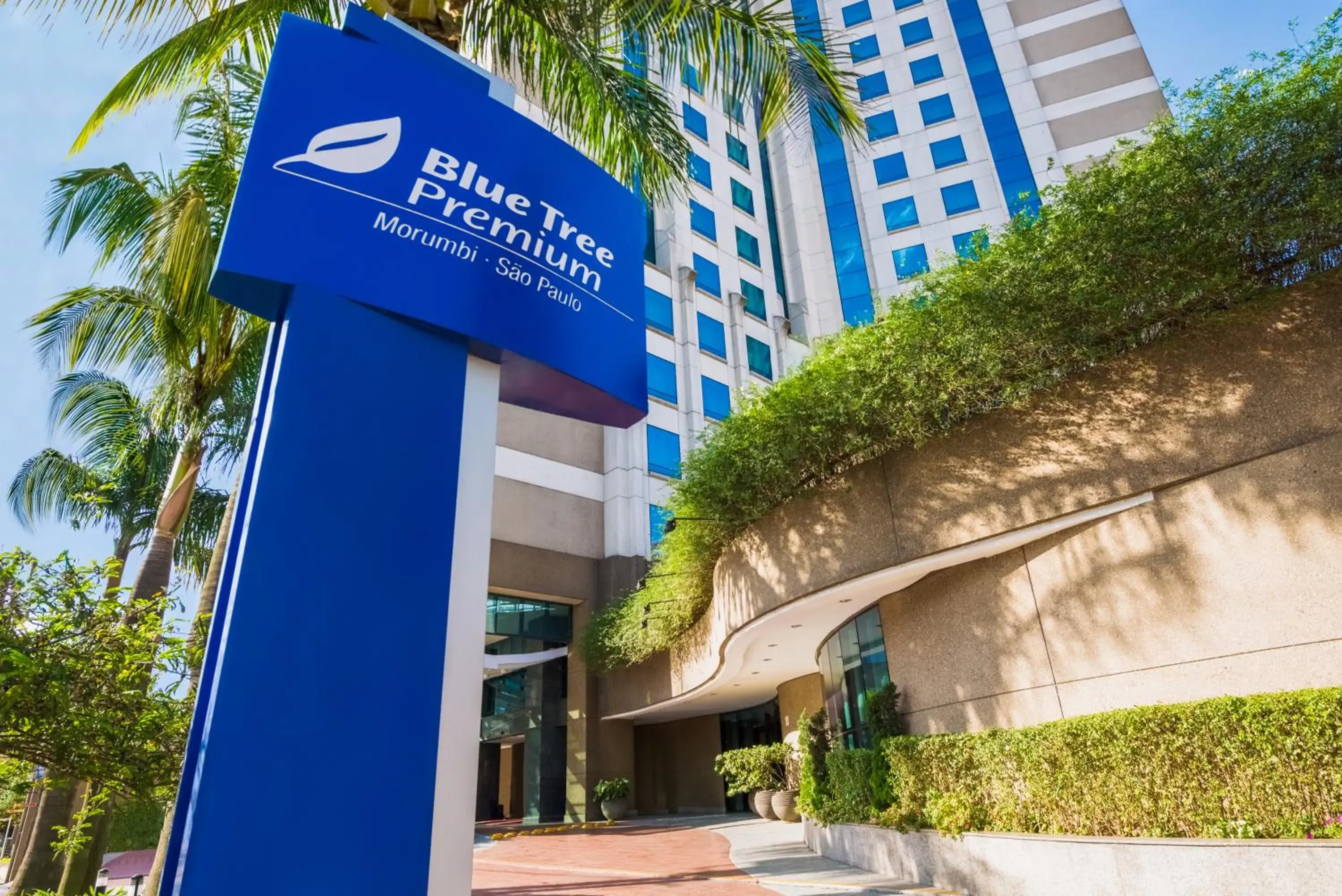 Facade/entrance in Blue Tree Premium Morumbi Facade/entrance in Blue Tree Premium Morumbi