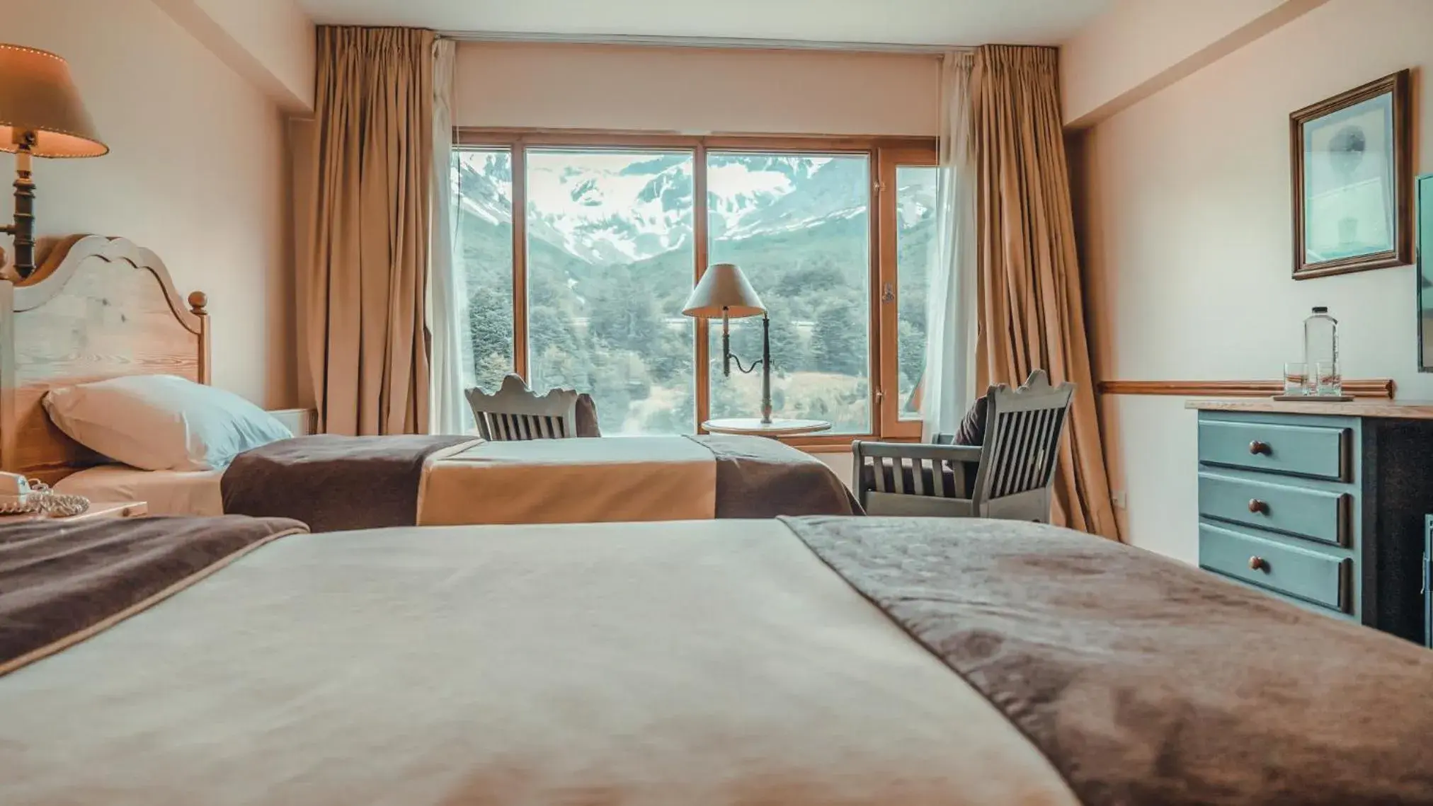 Superior Twin Room with Glacier View - Non-Smoking in Wyndham Garden Ushuaia Hotel del Glaciar Superior Twin Room with Glacier View - Non-Smoking in Wyndham Garden Ushuaia Hotel del Glaciar