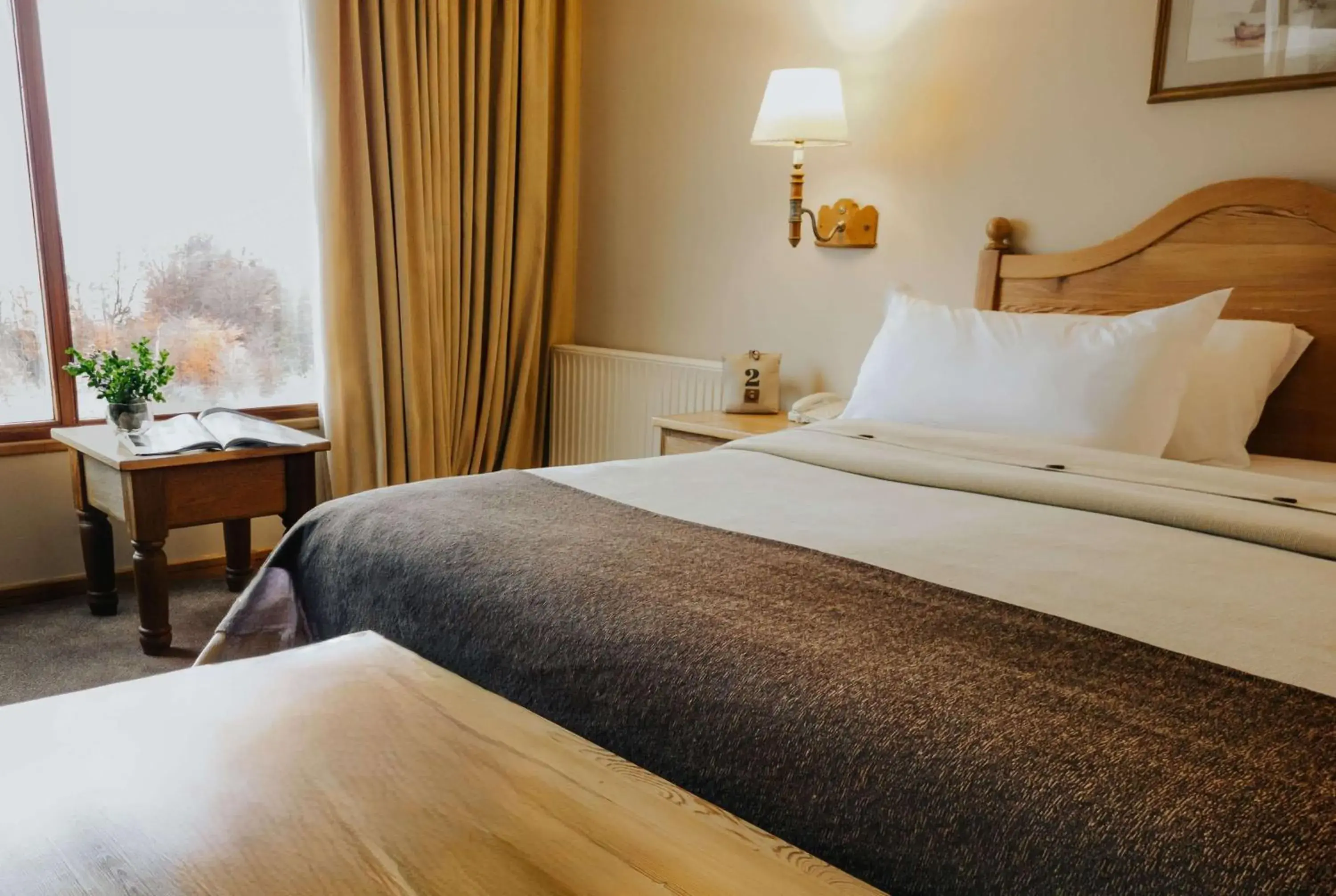 Superior King Room with Glacier View - Non-Smoking in Wyndham Garden Ushuaia Hotel del Glaciar Superior King Room with Glacier View - Non-Smoking in Wyndham Garden Ushuaia Hotel del Glaciar