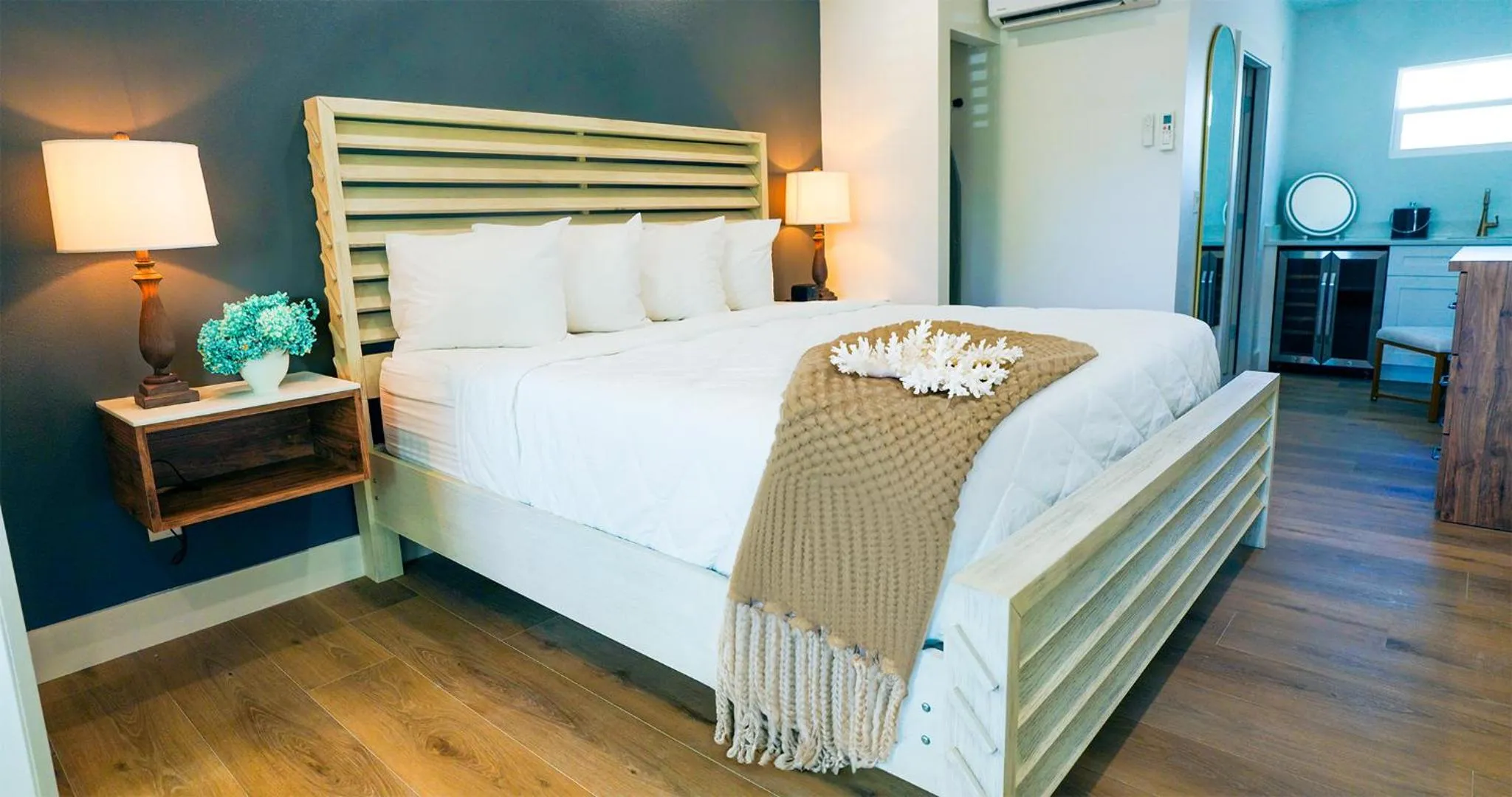 Bed in Ivory Sands Beach Suites