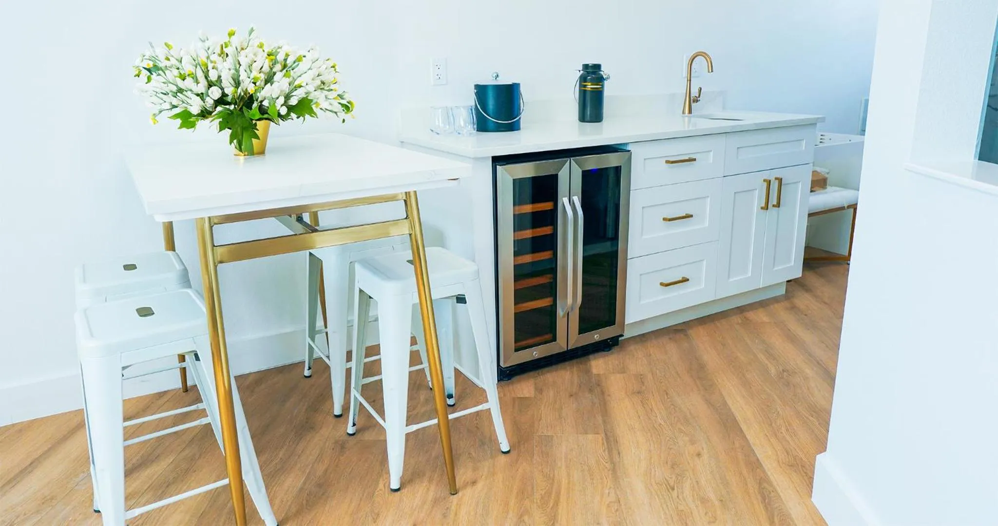 hair dresser in Ivory Sands Beach Suites