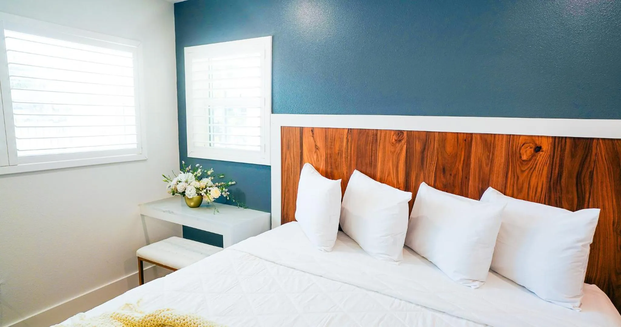 Bed in Ivory Sands Beach Suites