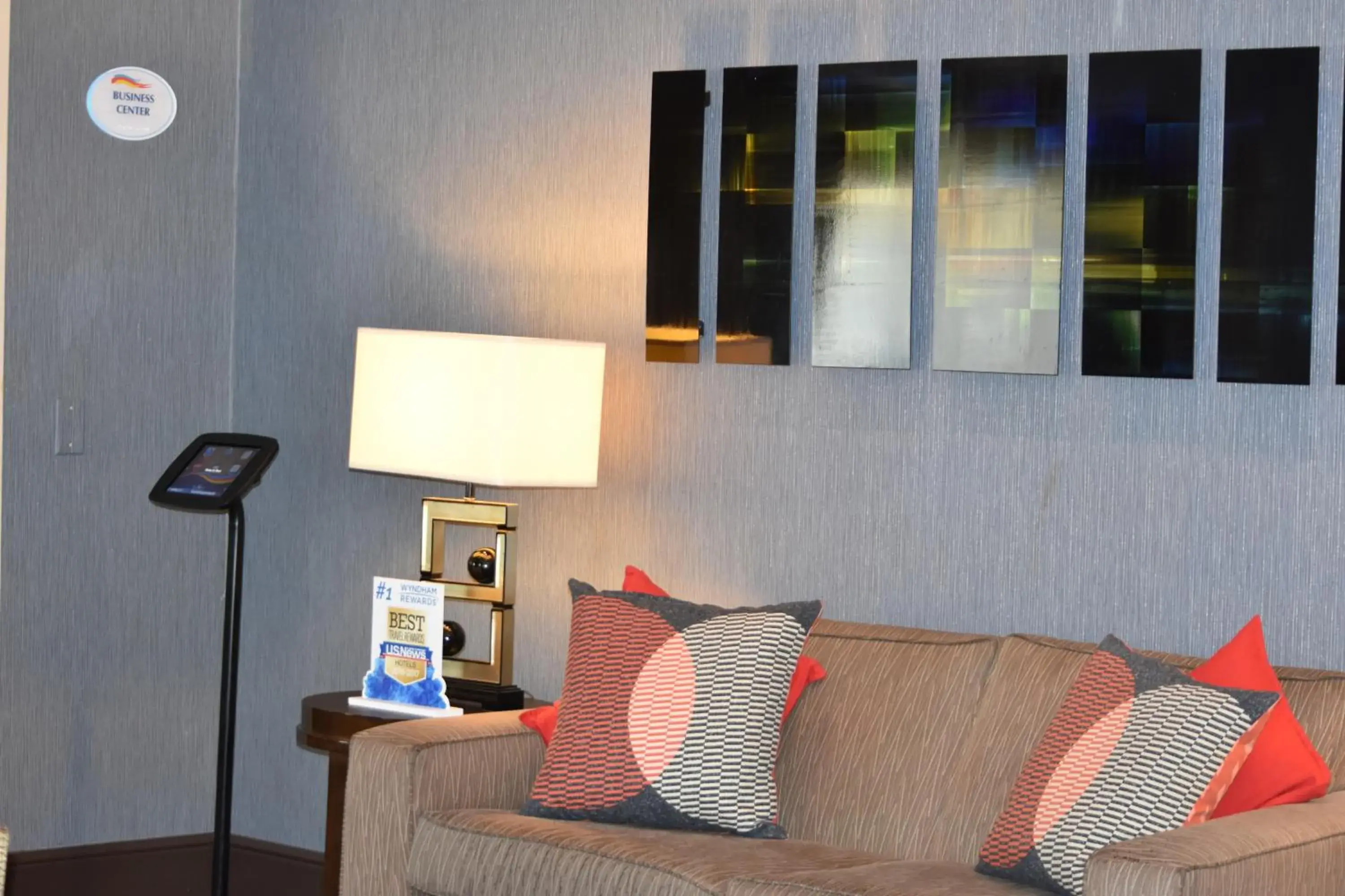 Living room in Baymont by Wyndham Dallas/ Love Field Living room in Baymont by Wyndham Dallas/ Love Field