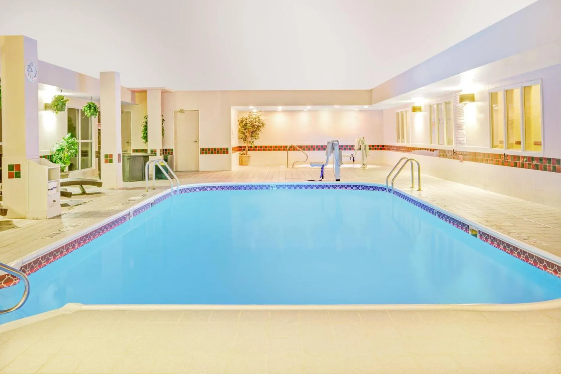 Swimming pool in Baymont by Wyndham Dallas/ Love Field