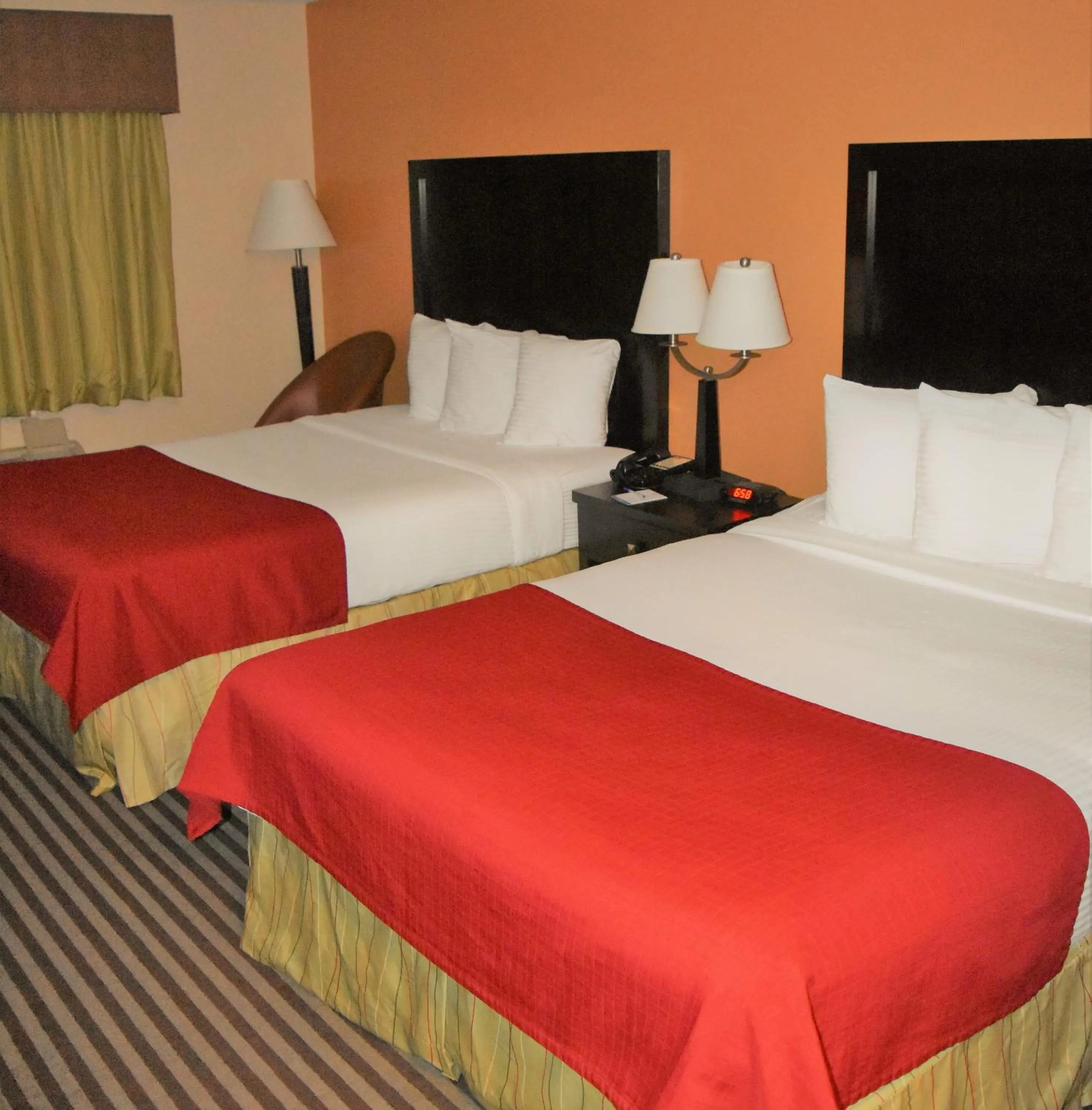 Bedroom, Bed in Baymont by Wyndham Dallas/ Love Field