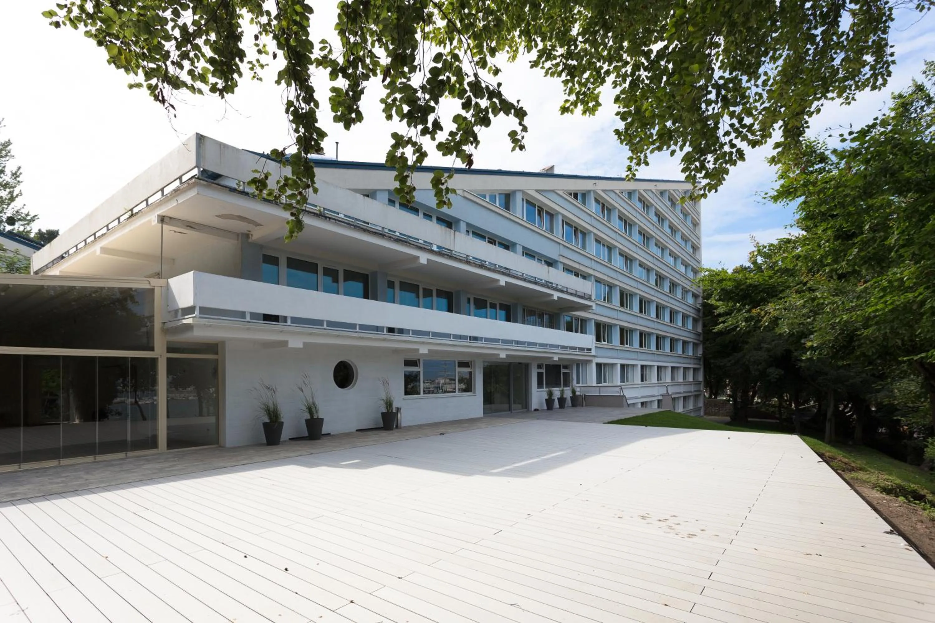 Property building in Błękitny Żagiel