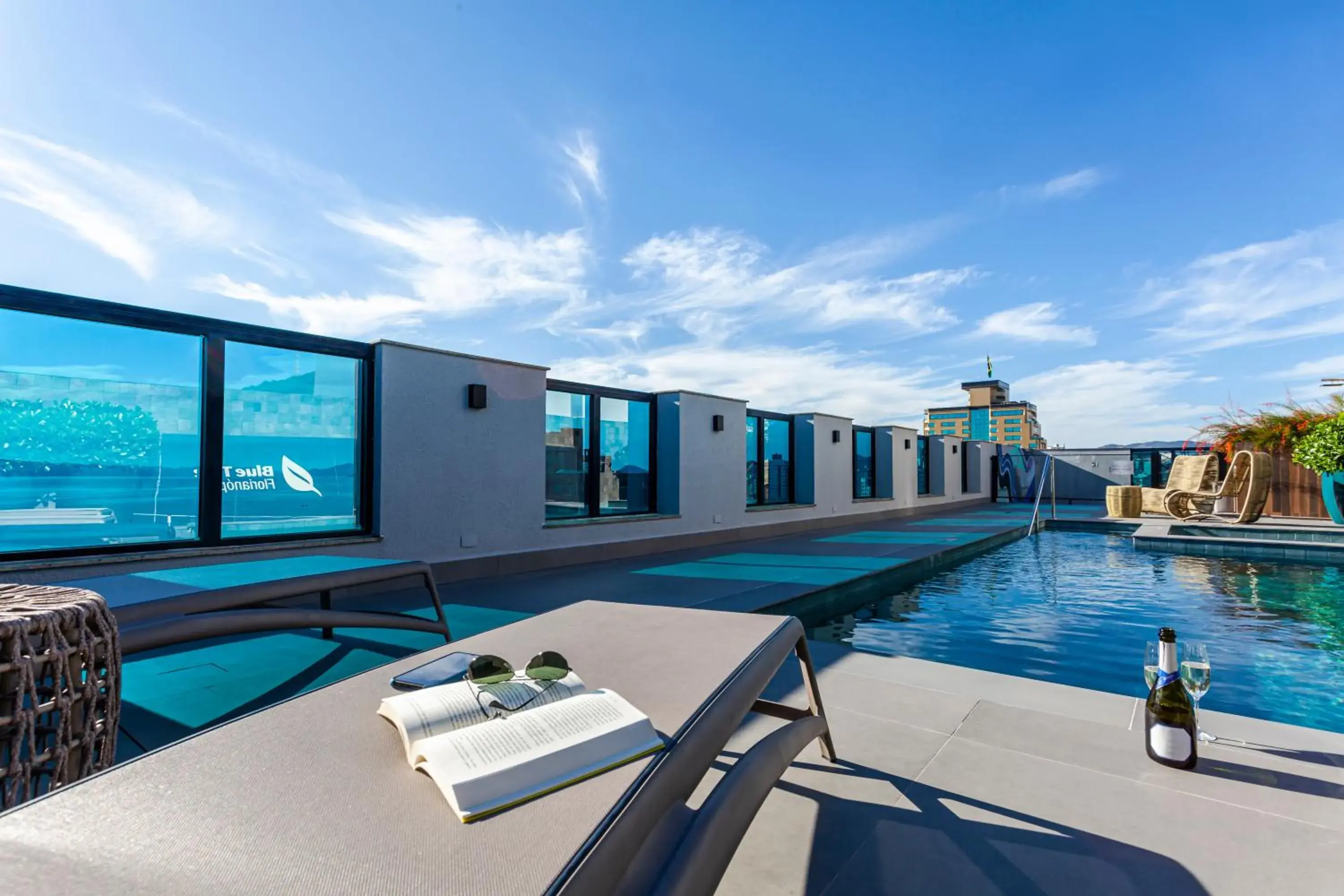Swimming pool in Blue Tree Premium Florianópolis Swimming pool in Blue Tree Premium Florianópolis