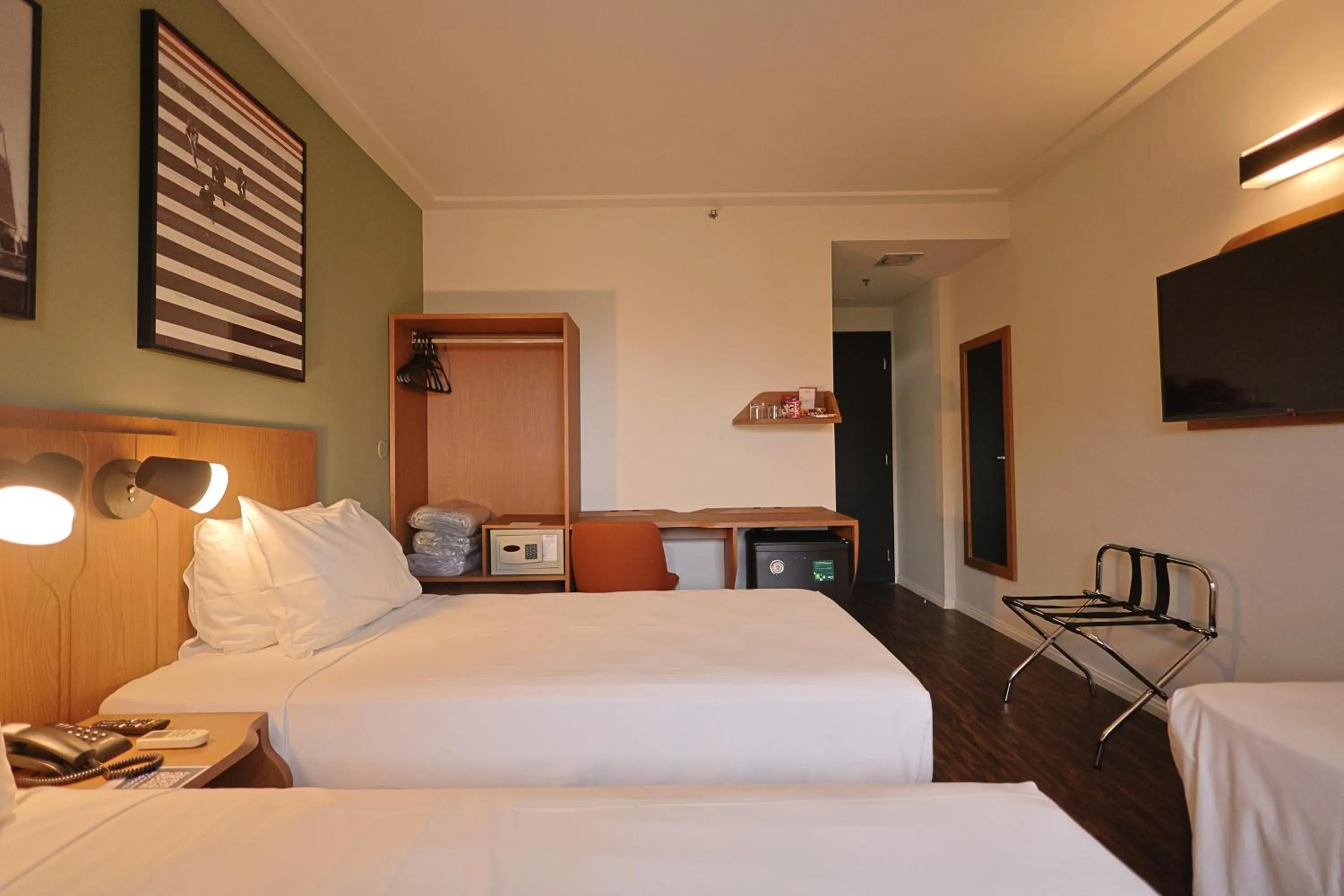 Bathroom, Bed in Transamerica Executive Nova Paulista