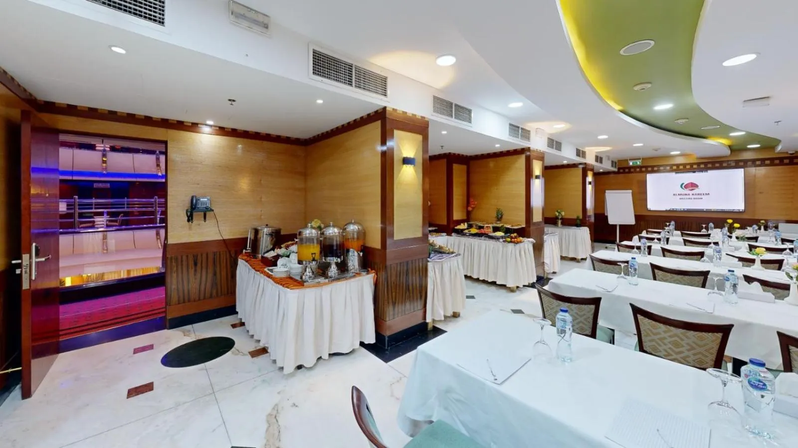 Al Muna Kareem Hotel- EX LEADER