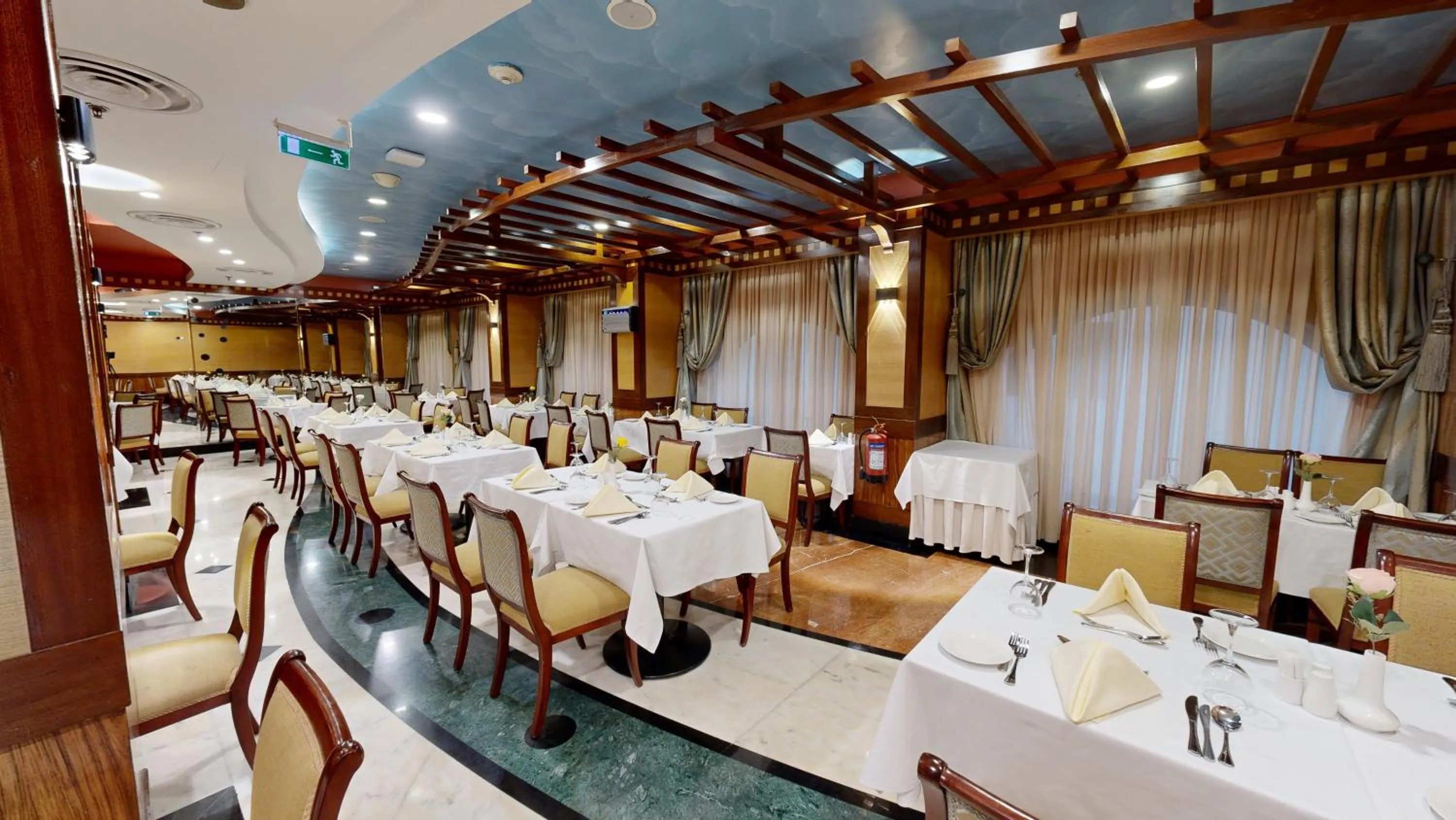 Al Muna Kareem Hotel- EX LEADER