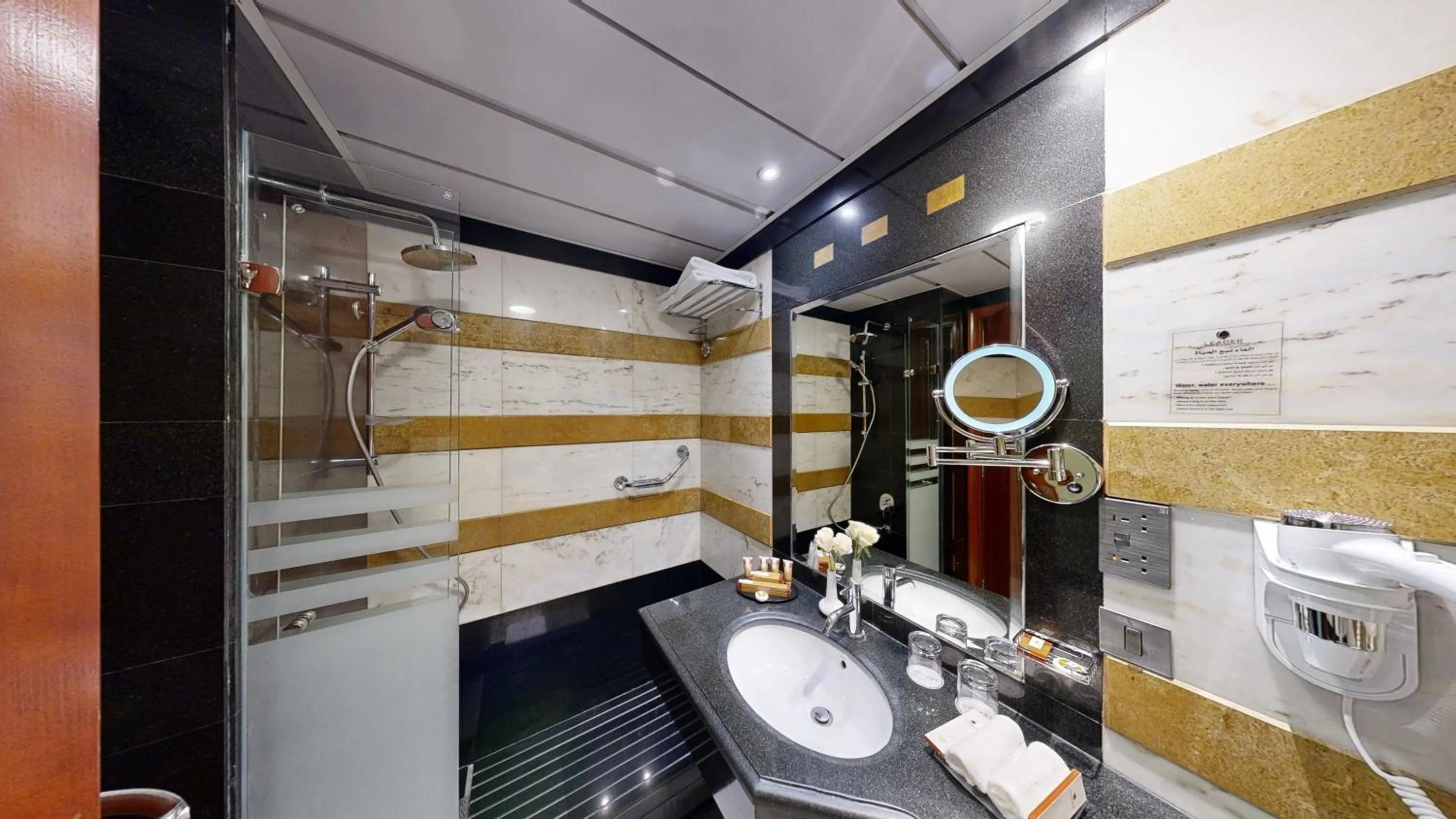 Al Muna Kareem Hotel- EX LEADER