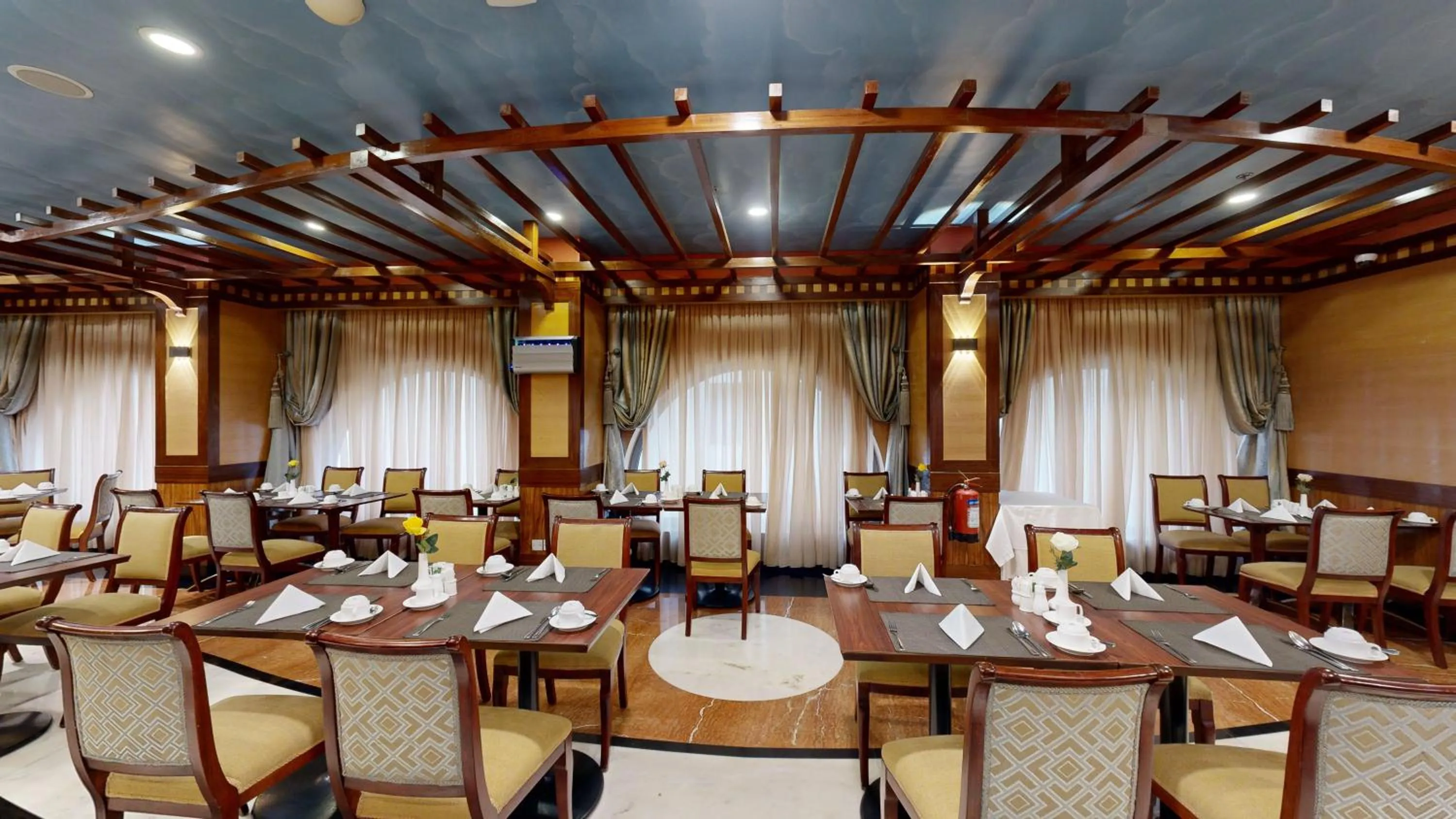 Al Muna Kareem Hotel- EX LEADER