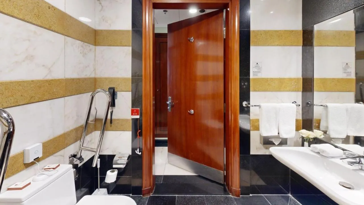 Al Muna Kareem Hotel- EX LEADER