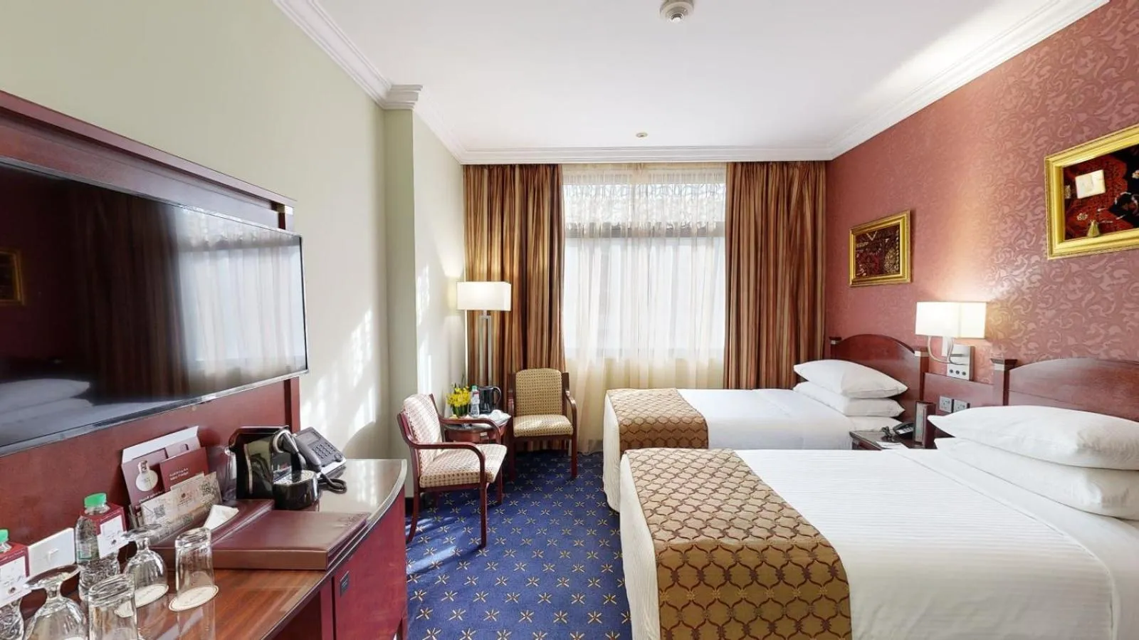 Bed in Al Muna Kareem Hotel- EX LEADER