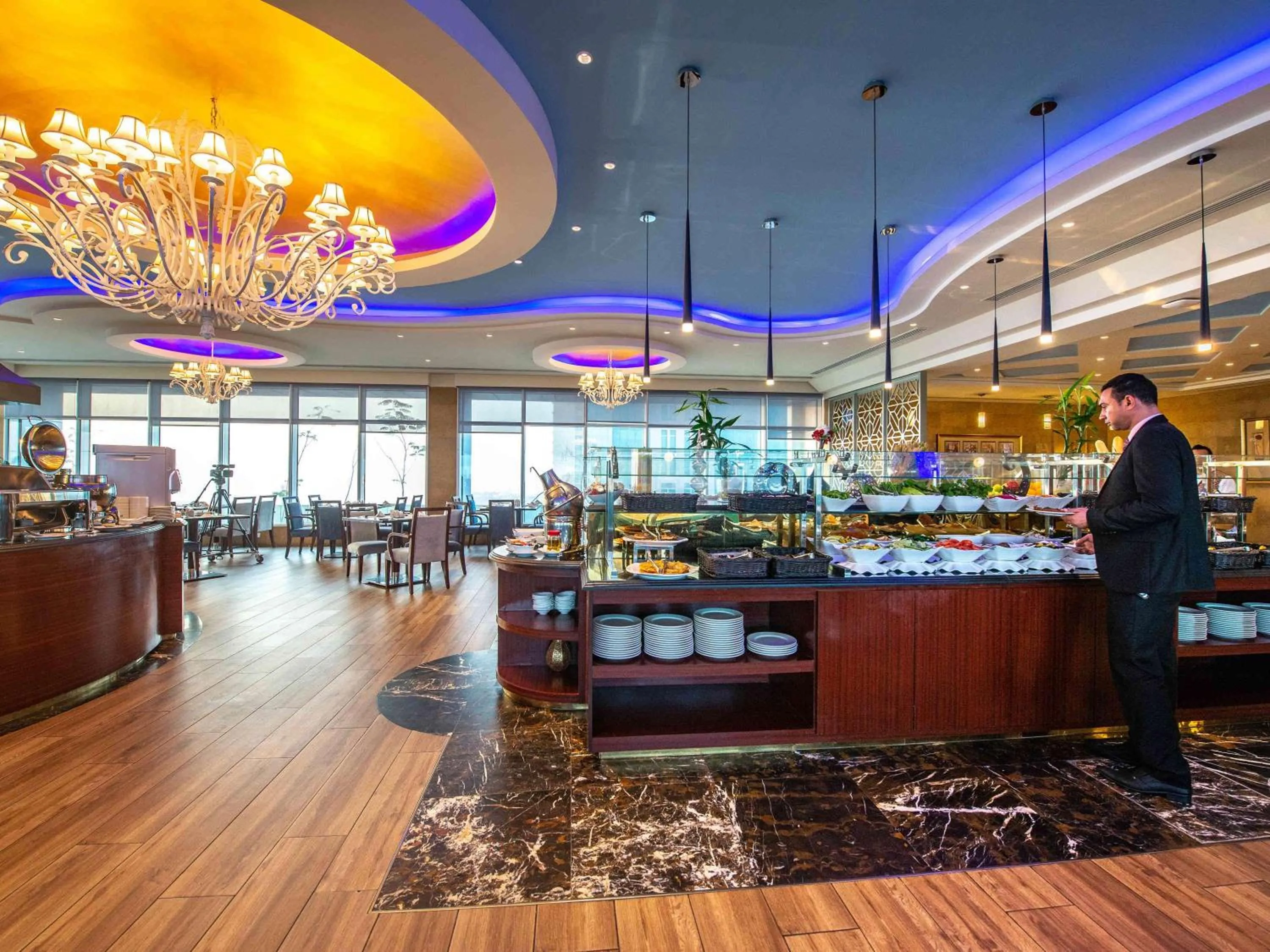 Restaurant/places to eat in Mercure Corniche Al Khobar