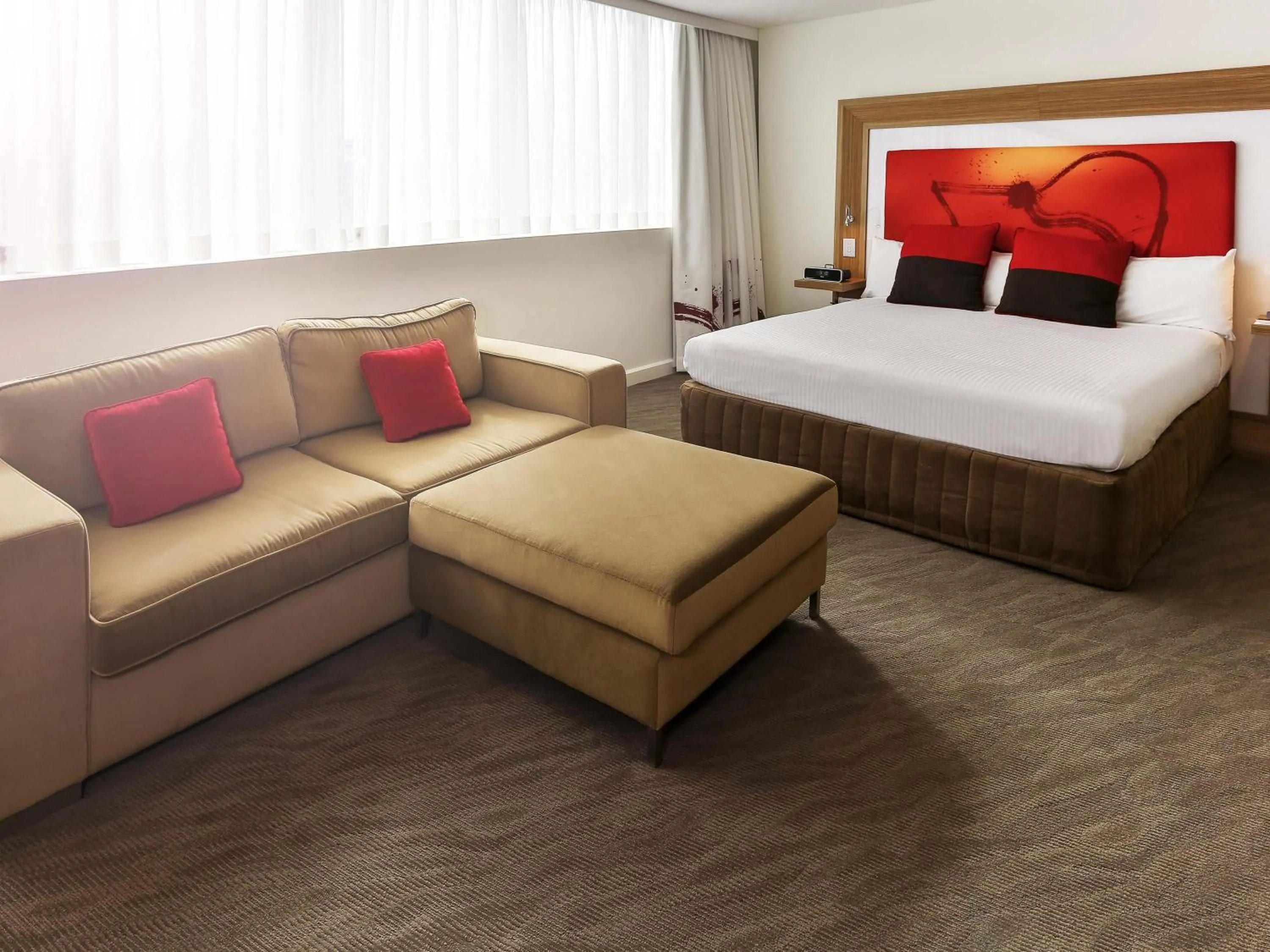 Property building, Bed in Novotel Sydney West HQ