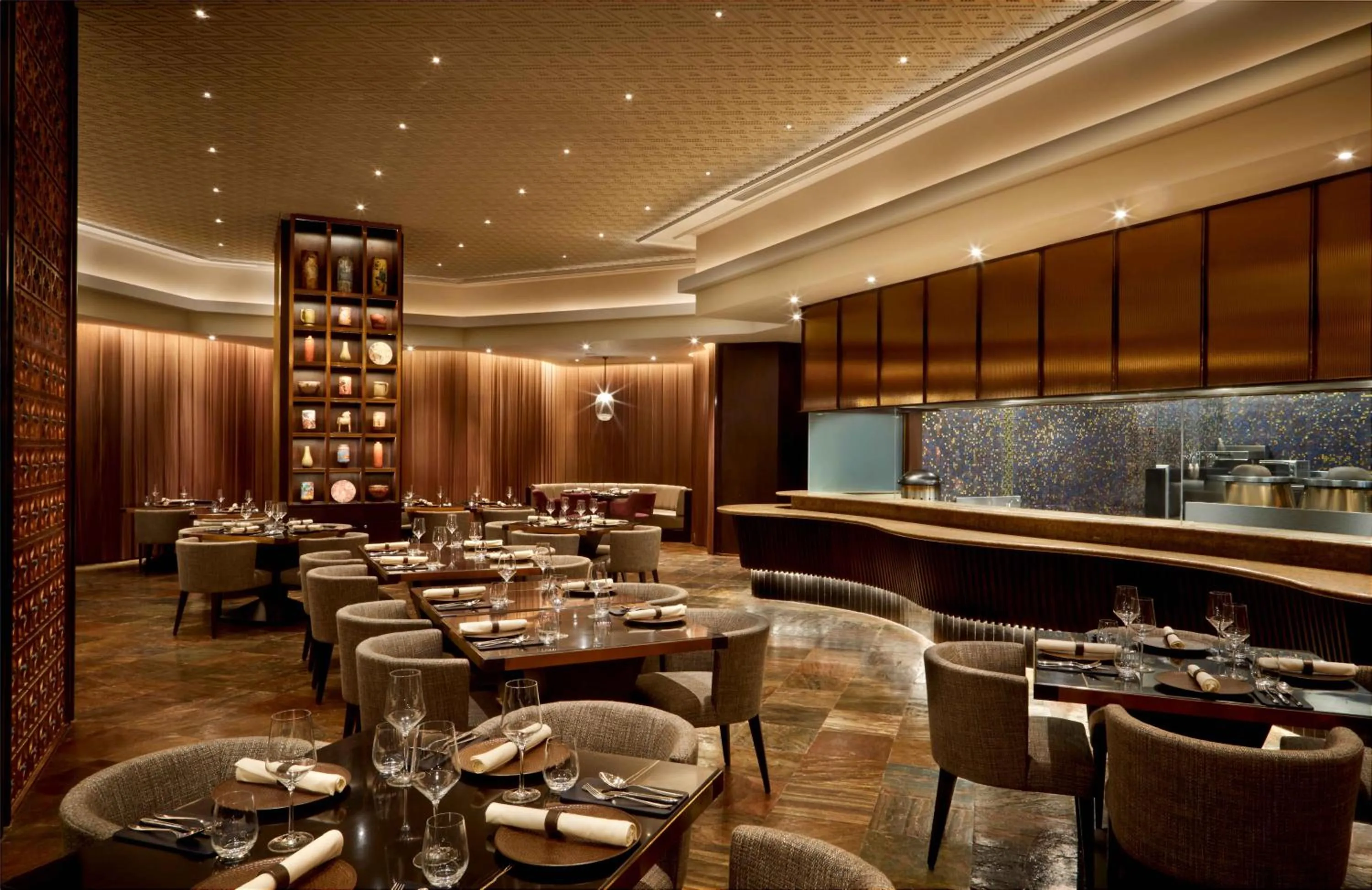 Restaurant/places to eat in JW Marriott Mumbai Juhu
