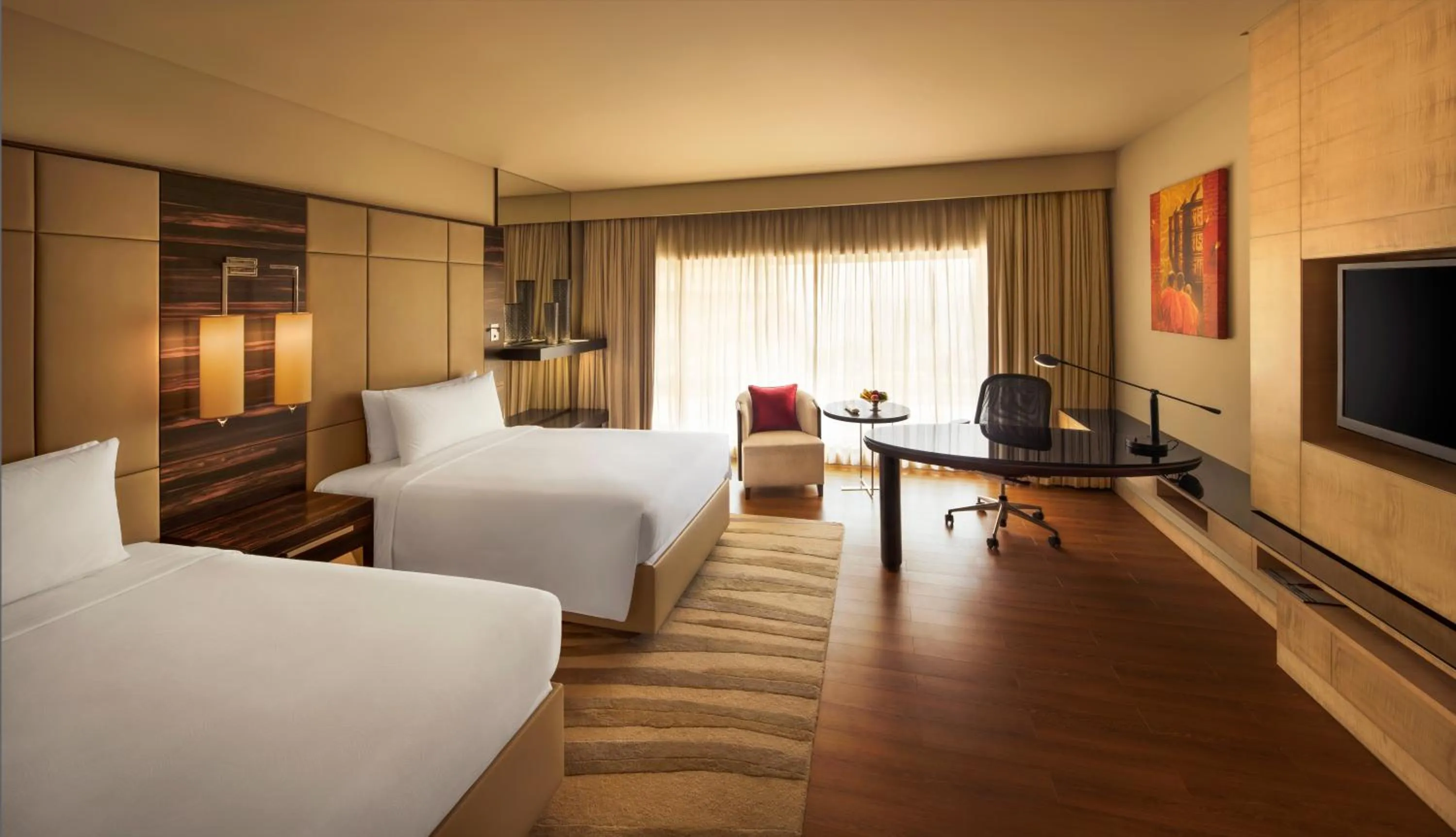 Bed in JW Marriott Mumbai Juhu