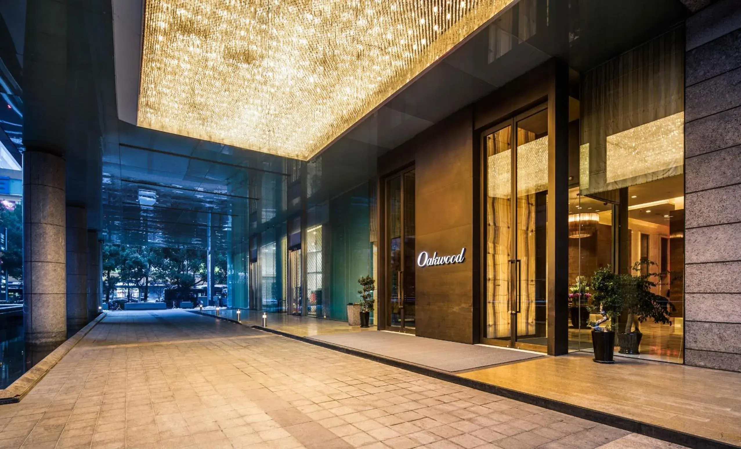 Facade/entrance in Oakwood Residence Hangzhou Facade/entrance in Oakwood Residence Hangzhou