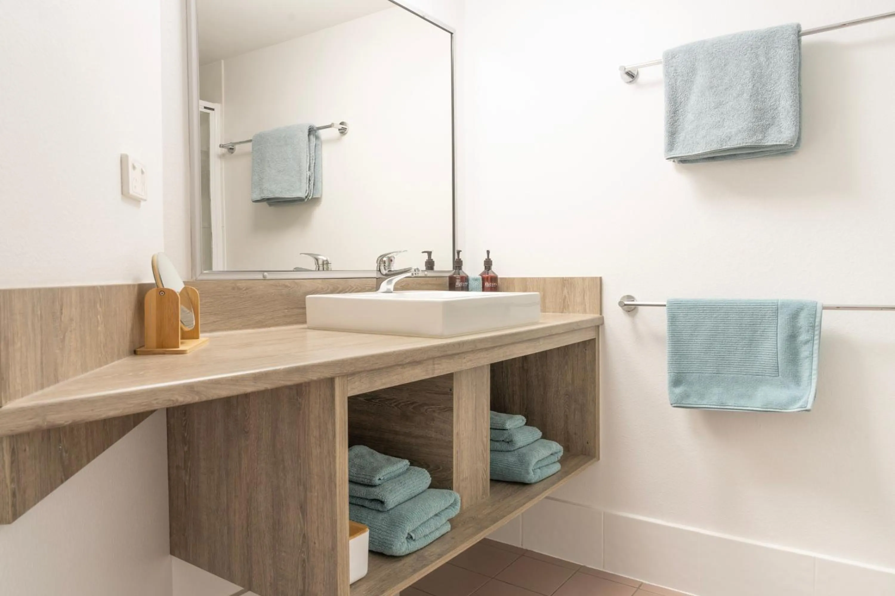 Bathroom in Sea Spray Motel - Merimbula