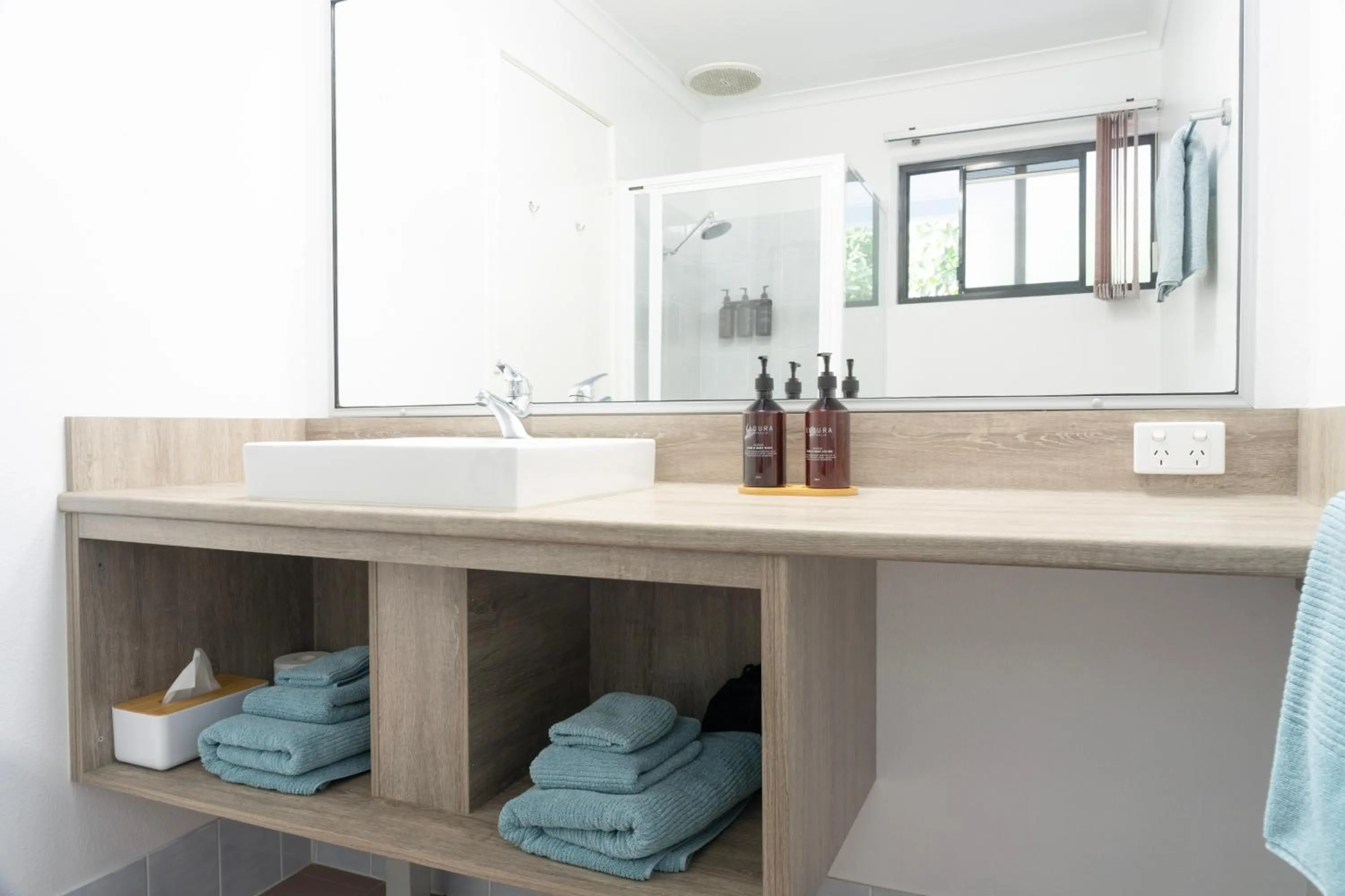 Bathroom in Sea Spray Motel - Merimbula