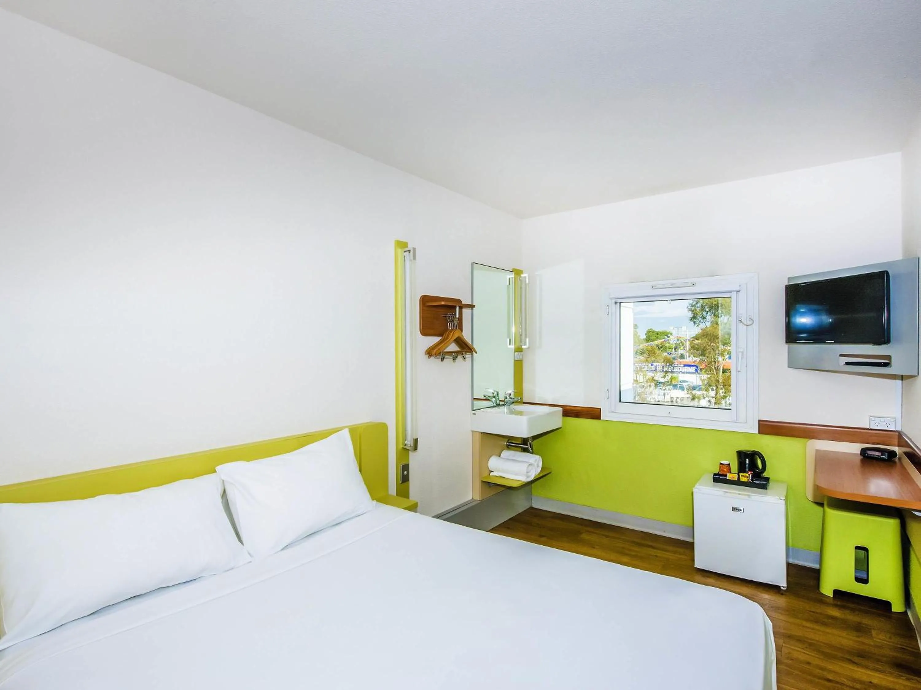 Property building, Bed in ibis Budget - Dandenong