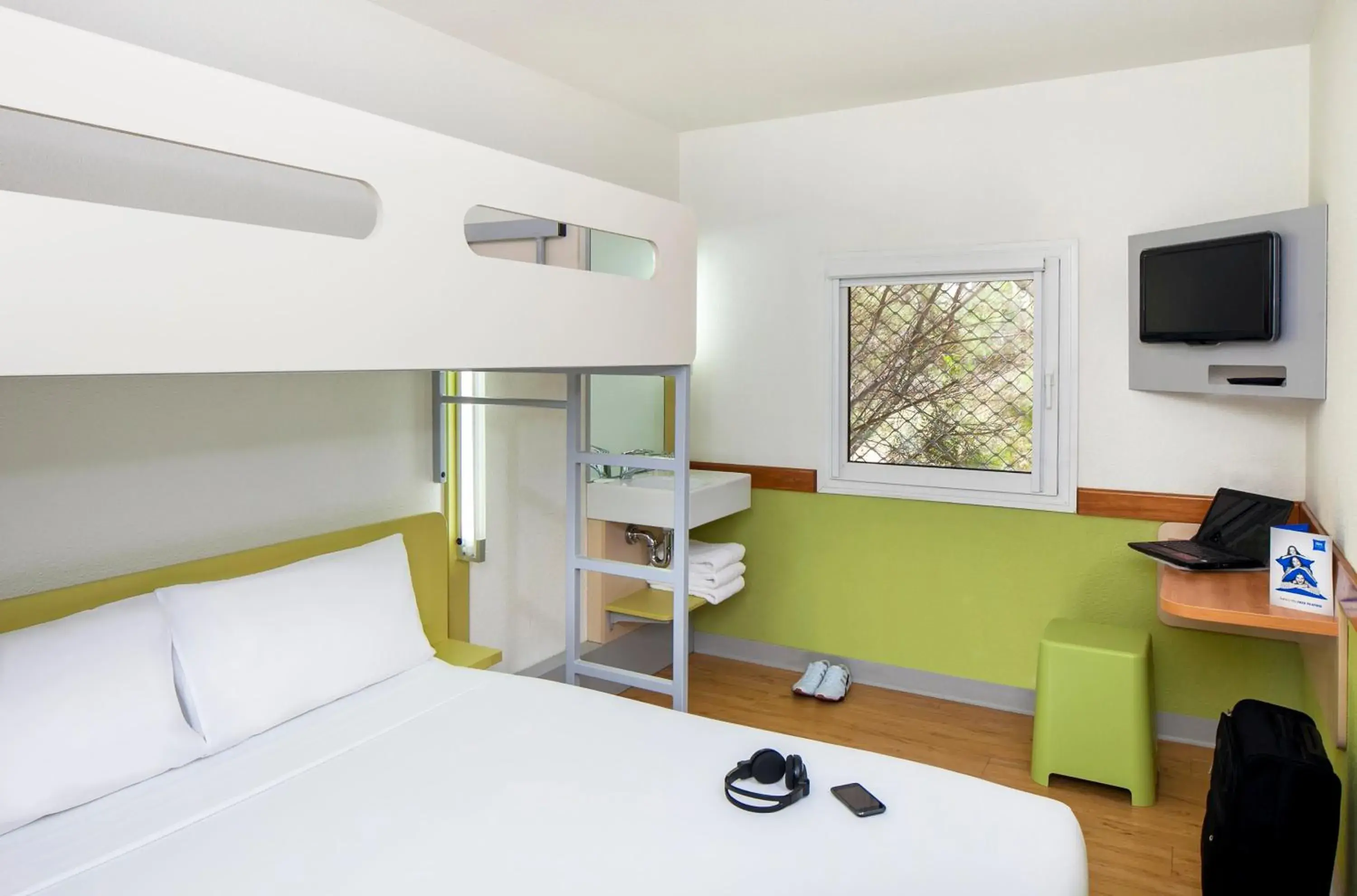 Bedroom, Bed in ibis Budget - Dandenong Bedroom, Bed in ibis Budget - Dandenong