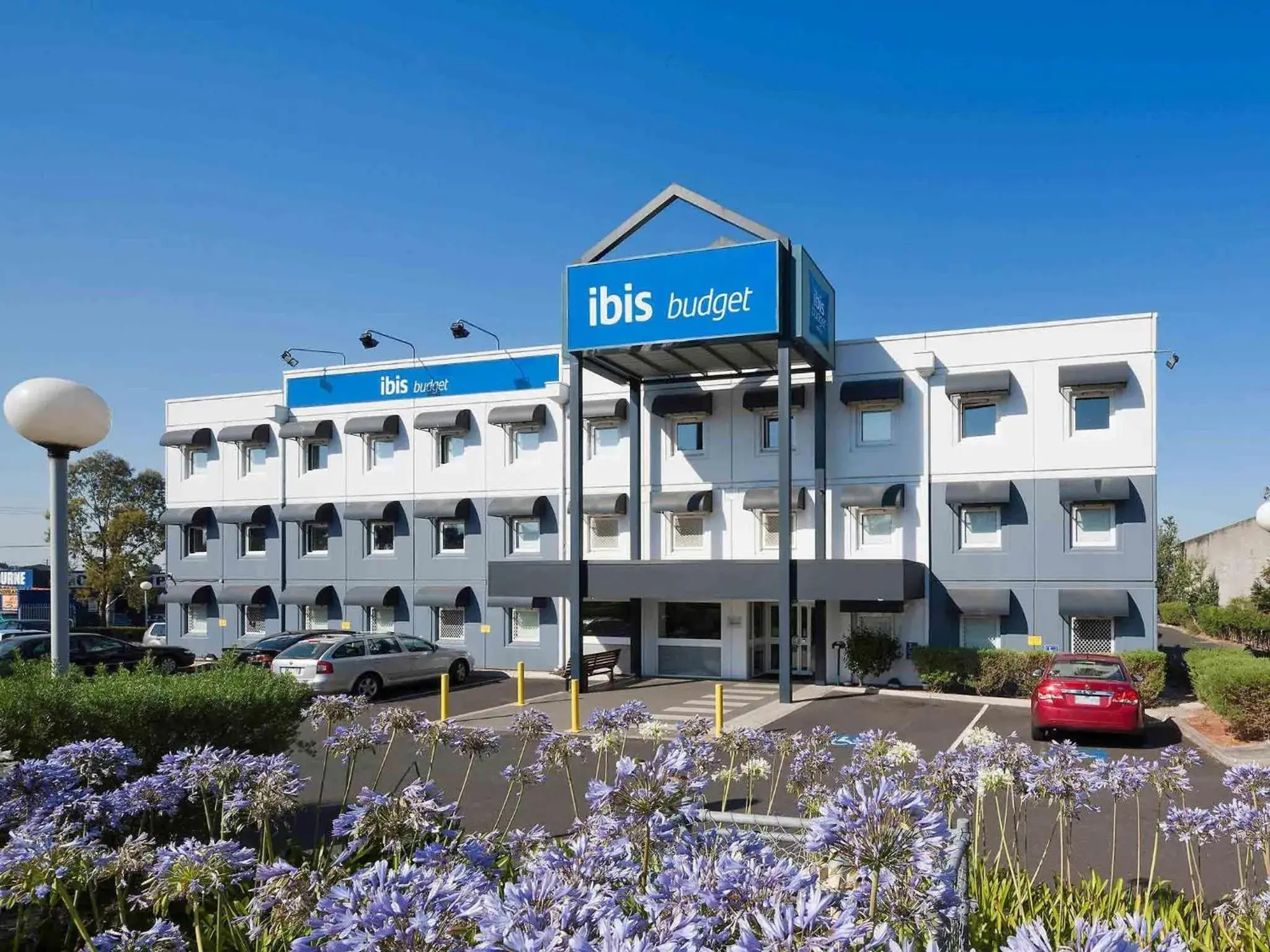 Property building in ibis Budget - Dandenong Property building in ibis Budget - Dandenong
