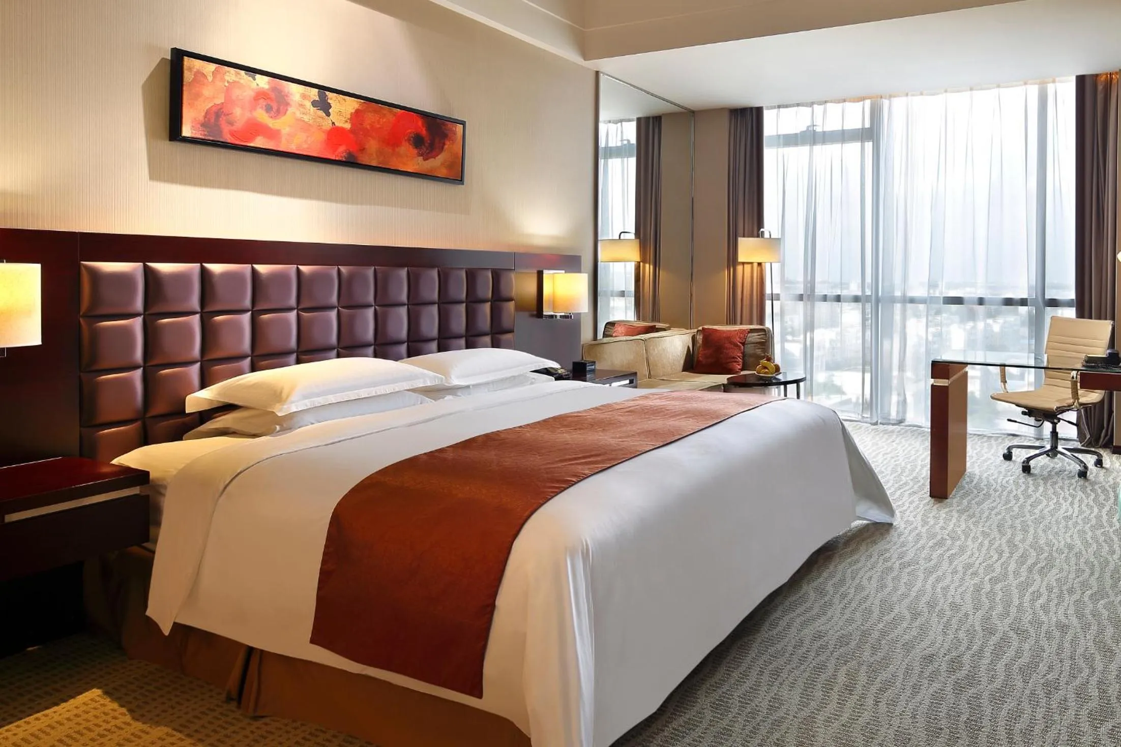 Bed in The QUBE Hotel Shanghai -Close to Pudong International Airport and Disney Land