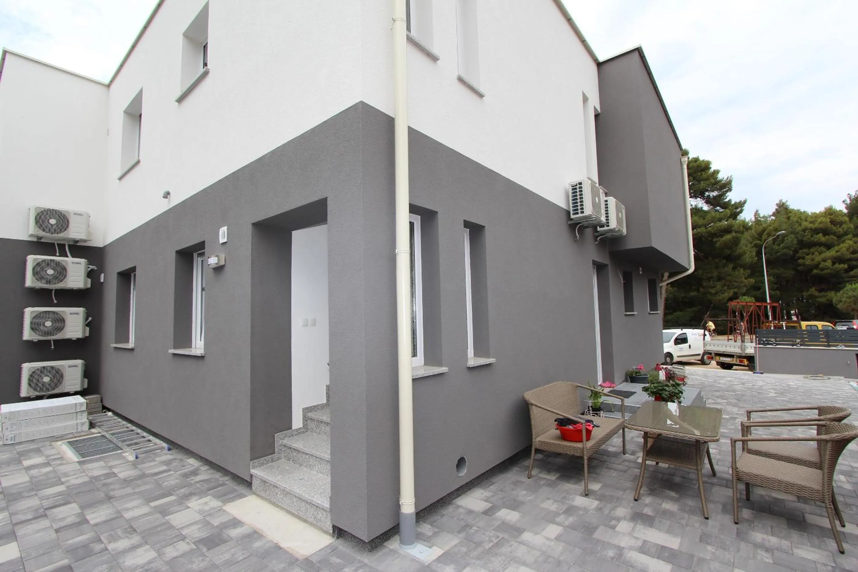 Facade/entrance in Apartment Karlo 1