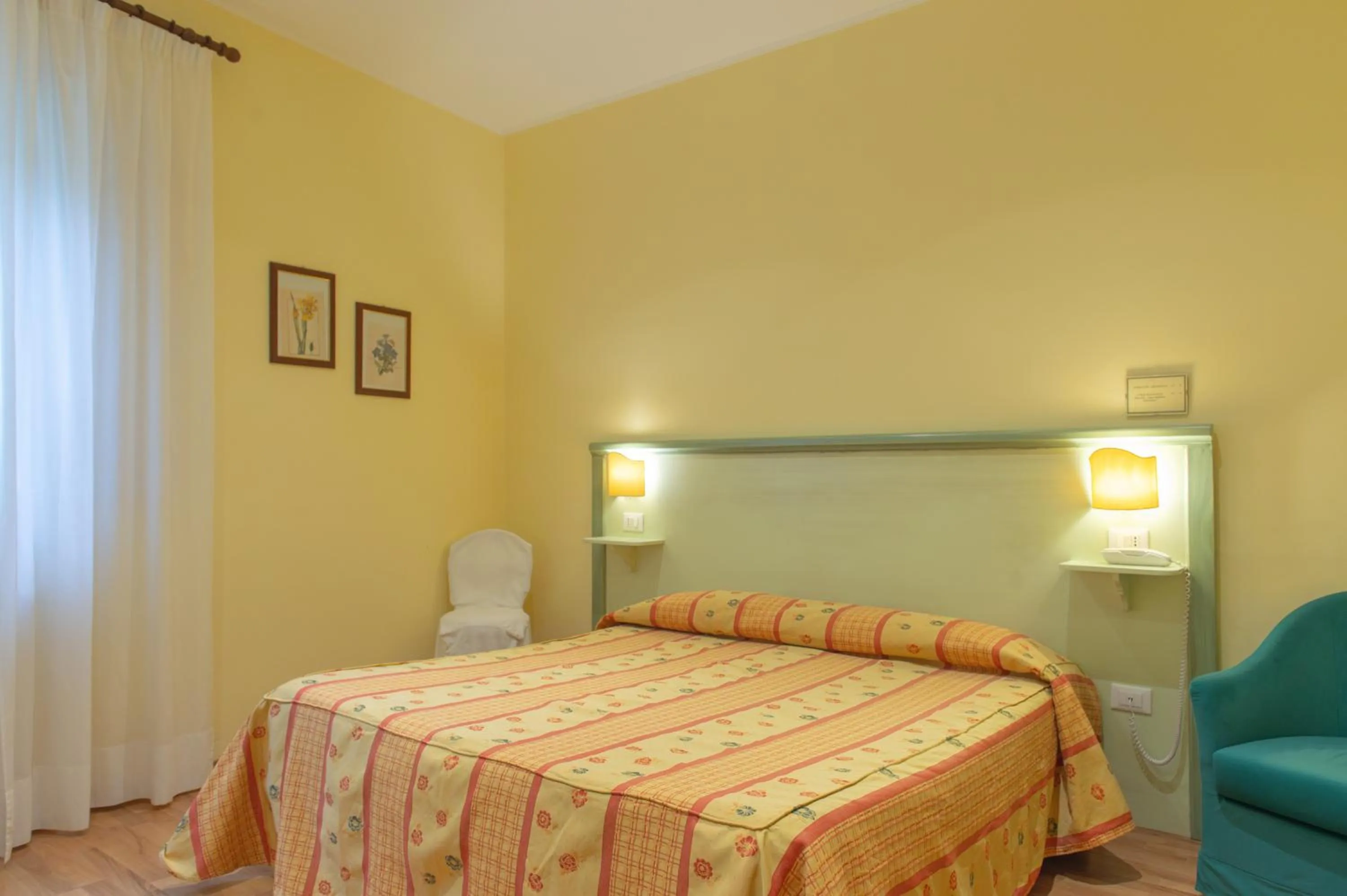 Bed in Hotel Minerva