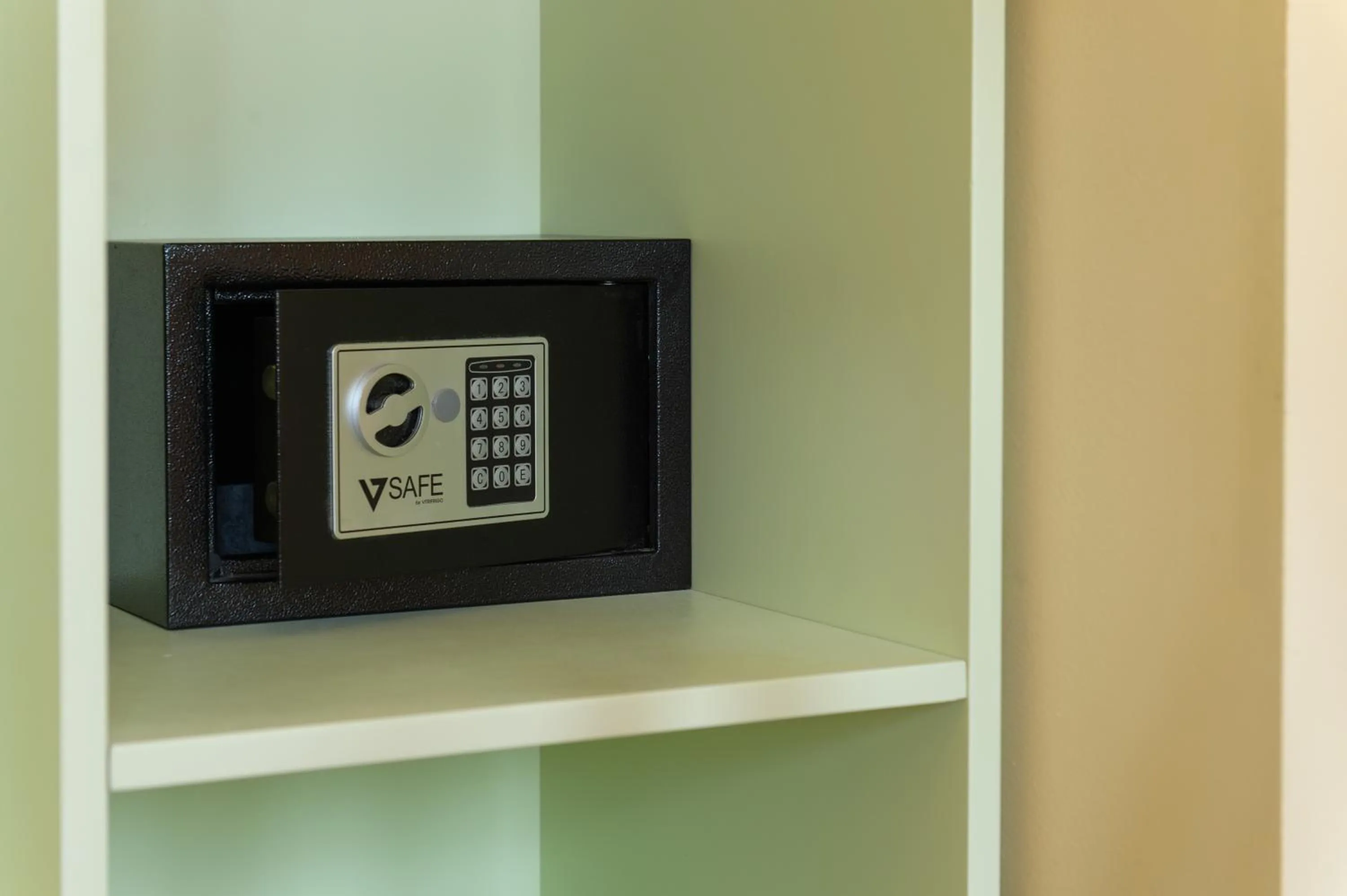 safe in Hotel Minerva