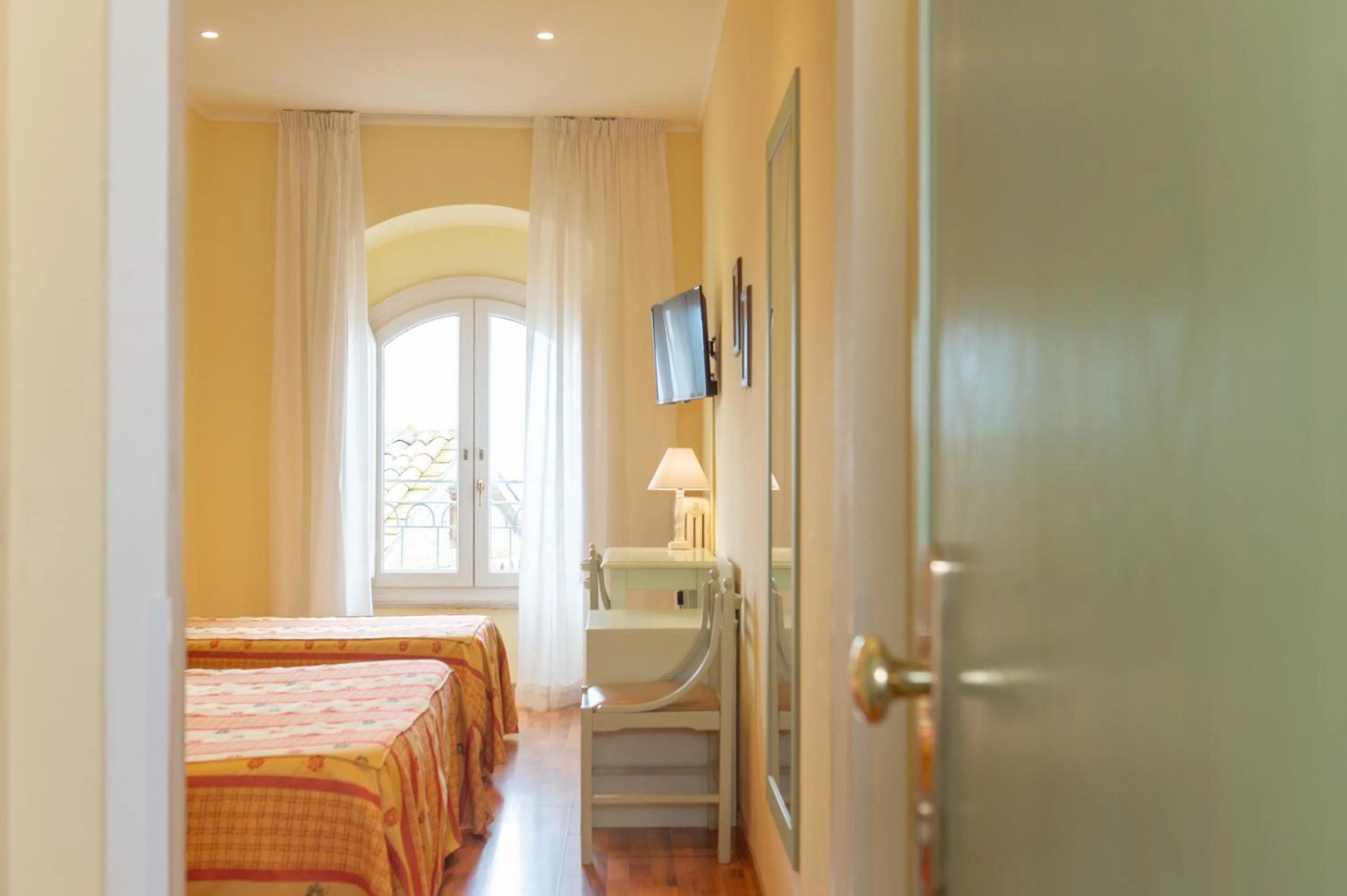 Photo of the whole room, Bed in Hotel Minerva