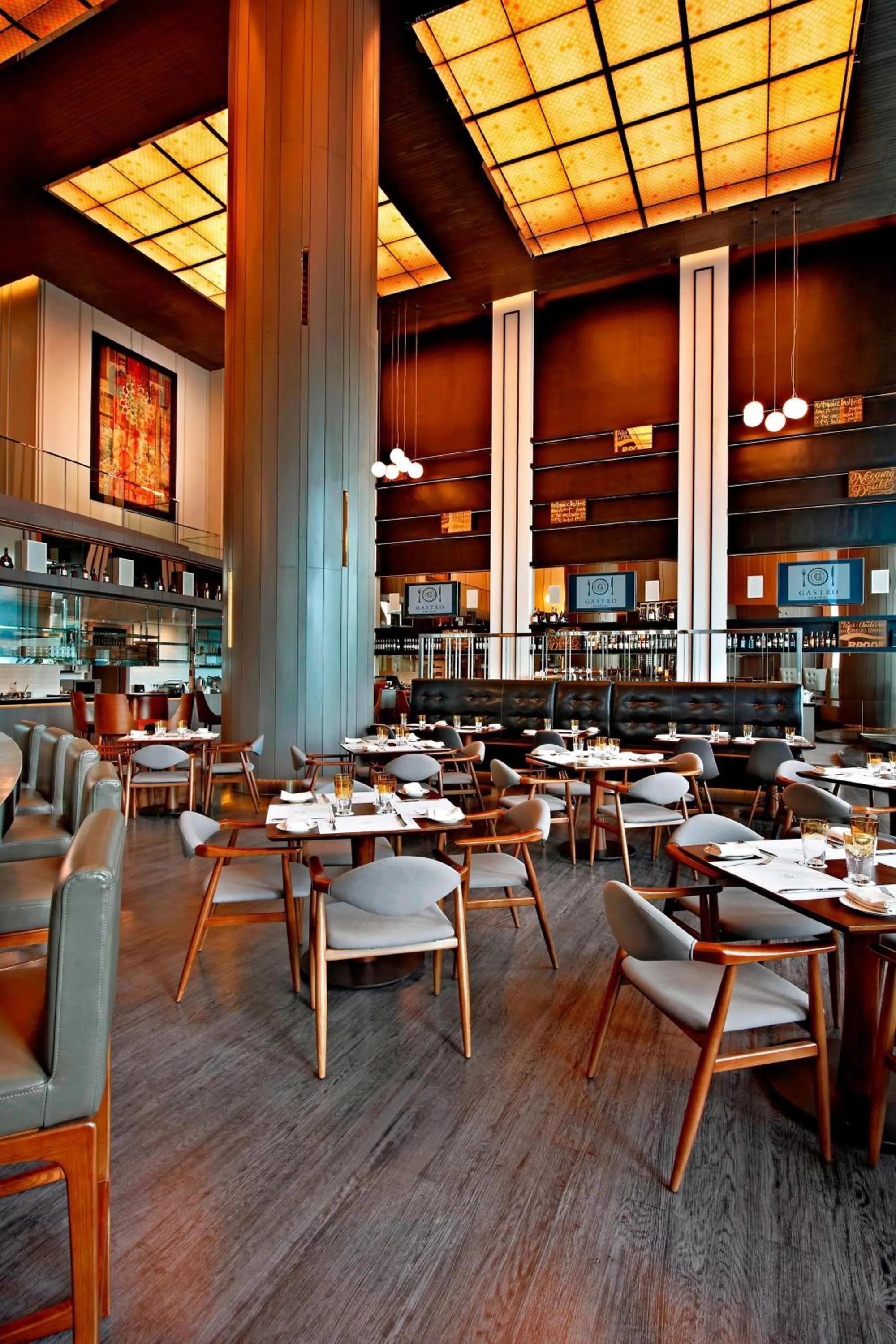 Restaurant/places to eat in Le Méridien Kuala Lumpur