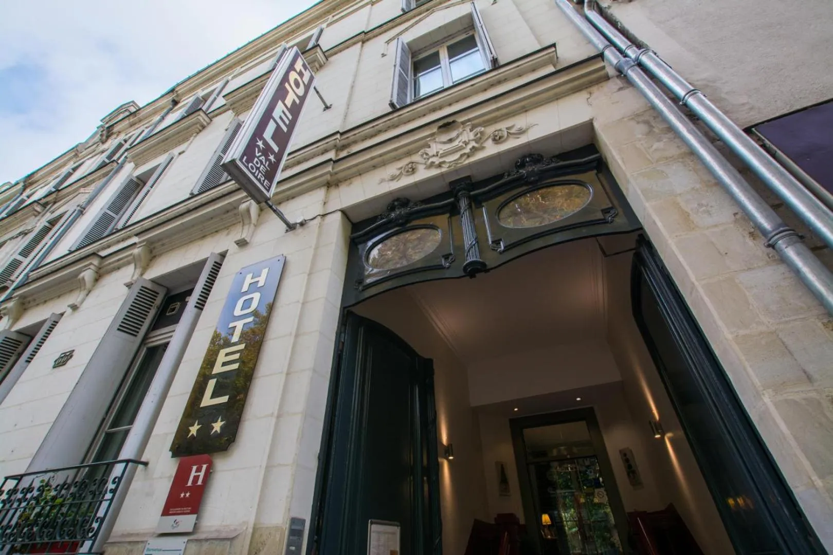 Facade/entrance in Hotel Val De Loire